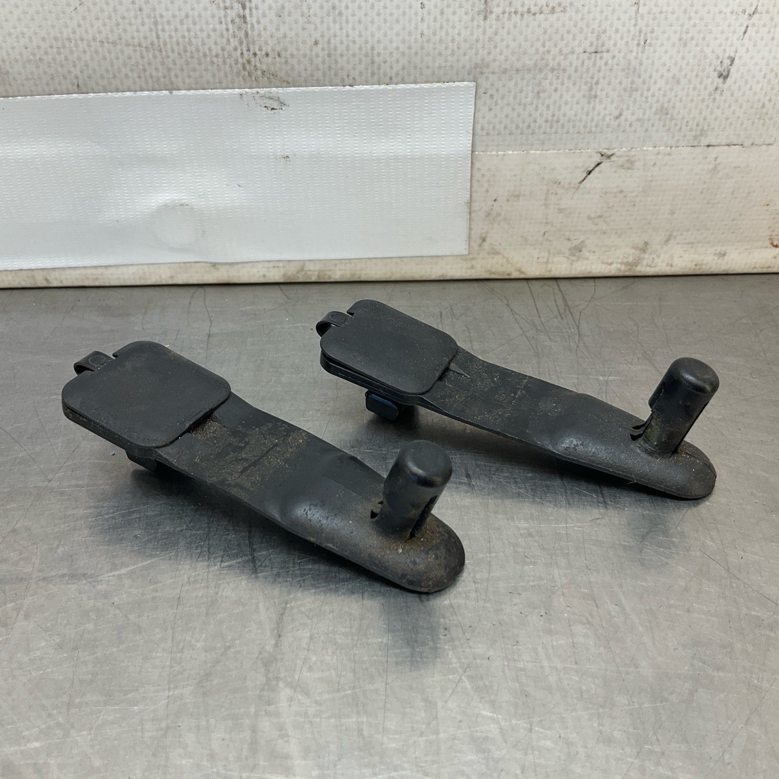 2015 Infiniti V36 G37 Front Floor Mat Anchor Clip Hook Oem 12Bd4Gc - On Point Parts Inc