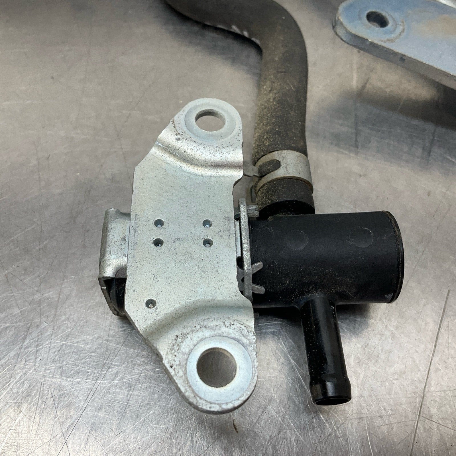 2015 Infiniti V36 G37 Fuel Crossover Lines Oem 12Bd4Gi - On Point Parts Inc