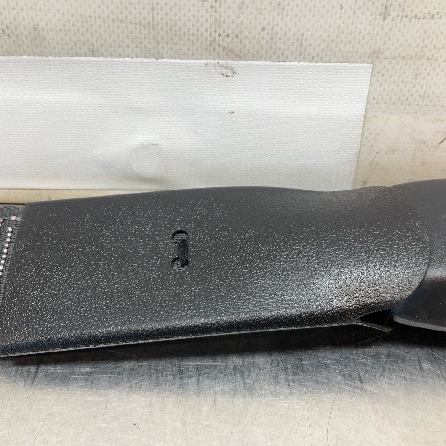 2015 Infiniti V36 G37 Rear Passenger Seat Belt Buckle Oem 12Bd4Ge - On Point Parts Inc