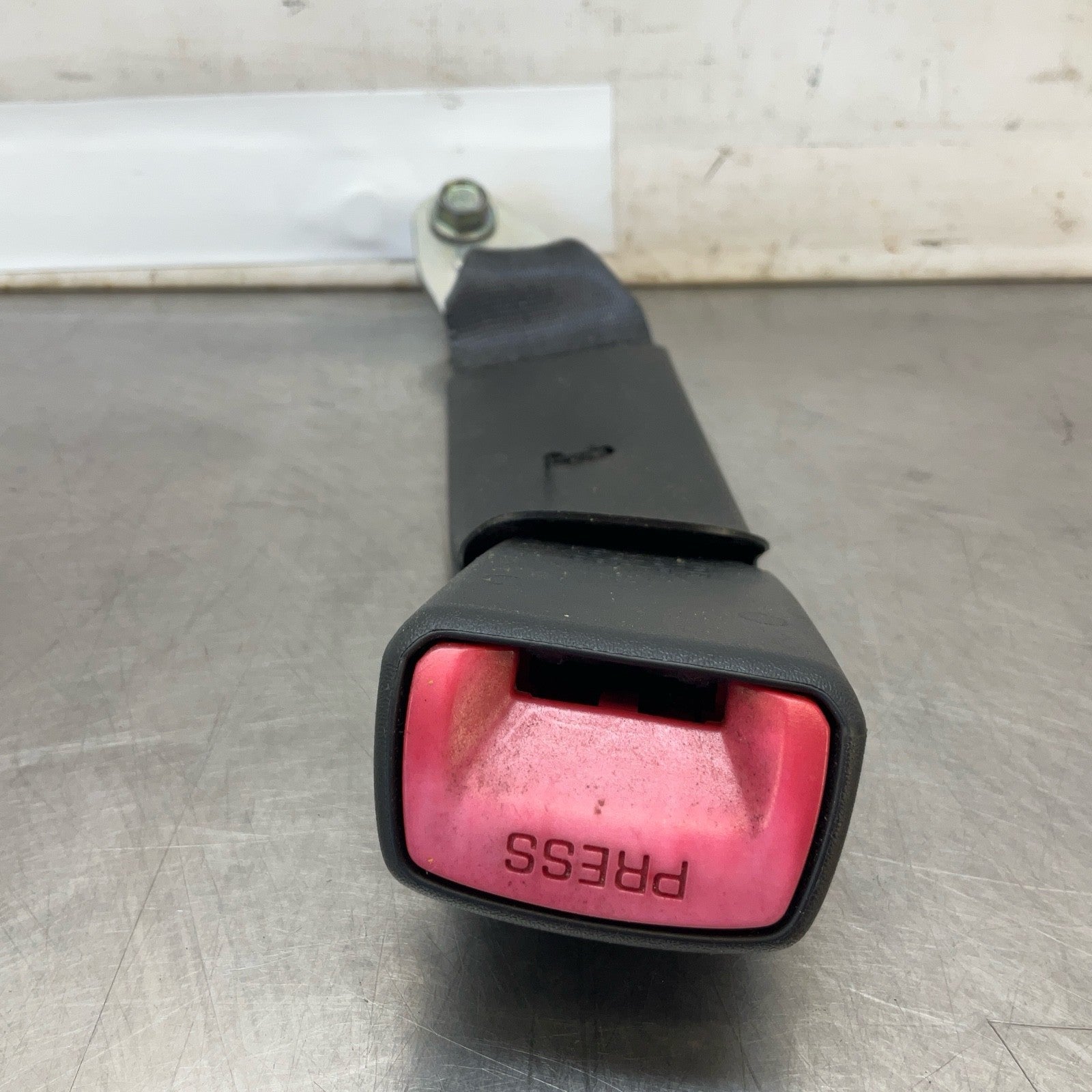 2015 Infiniti V36 G37 Rear Passenger Seat Belt Buckle Oem 12Bd4Ge - On Point Parts Inc