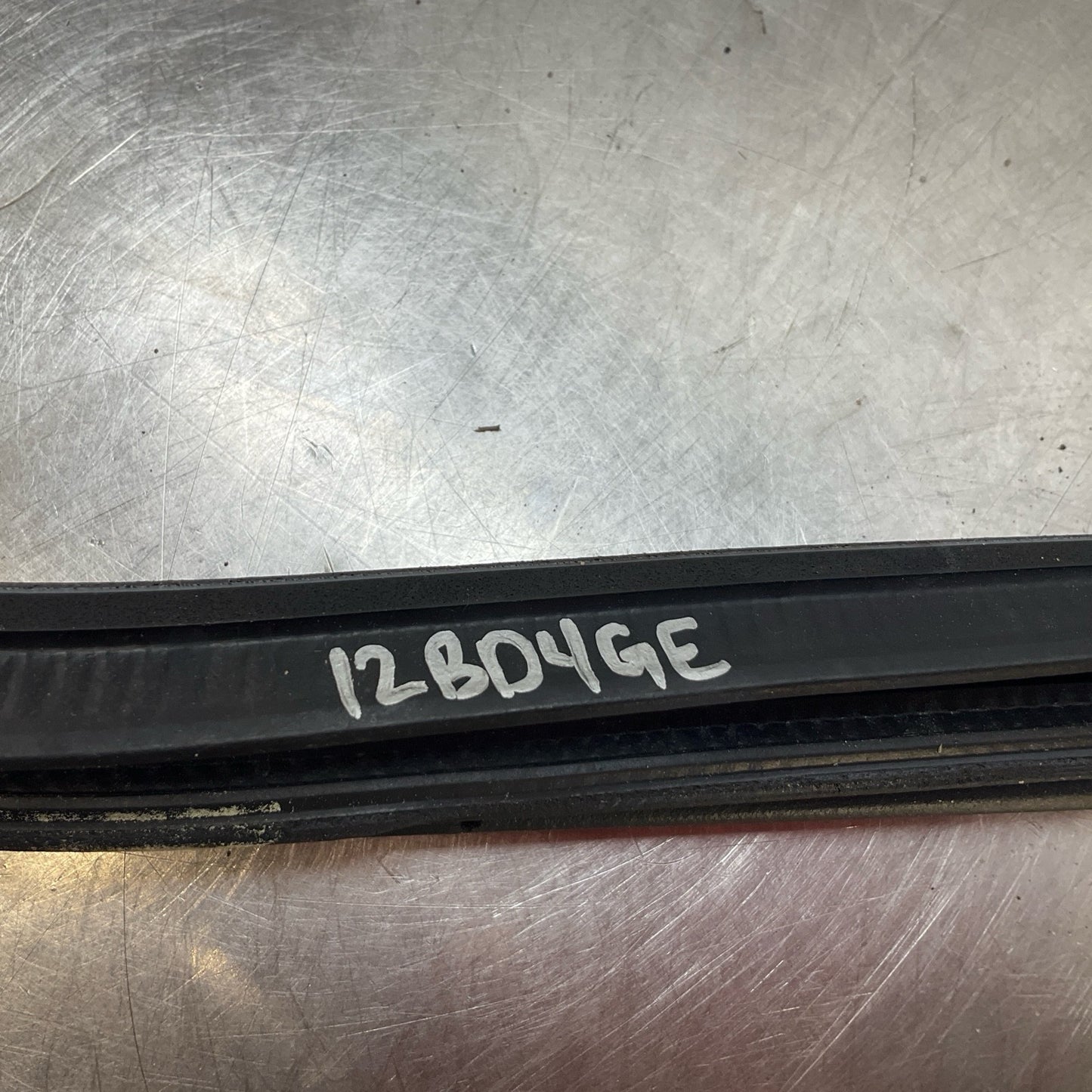 2015 Infiniti V36 G37 Passenger Coupe Door Frame Weatherstrip Oem 12Bd4Ge - On Point Parts Inc