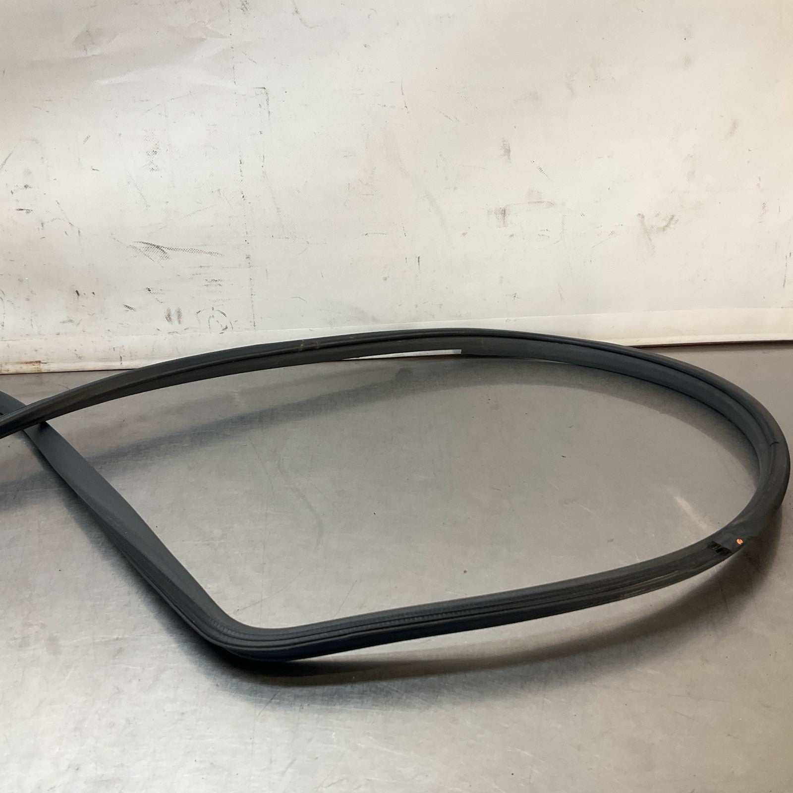 2015 Infiniti V36 G37 Passenger Coupe Door Frame Weatherstrip Oem 12Bd4Ge - On Point Parts Inc