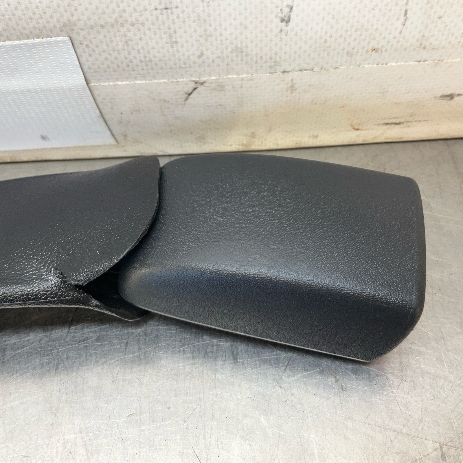 2015 Infiniti V36 G37 Rear Driver Seat Belt Buckle Oem 12Bd4Ga - On Point Parts Inc