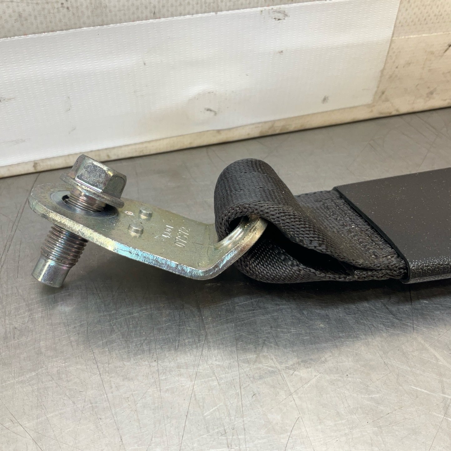 2015 Infiniti V36 G37 Rear Driver Seat Belt Buckle Oem 12Bd4Ga - On Point Parts Inc