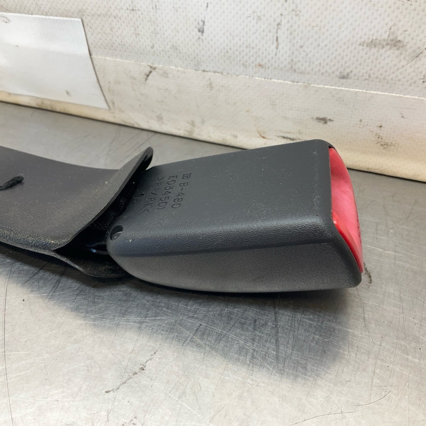 2015 Infiniti V36 G37 Rear Driver Seat Belt Buckle Oem 12Bd4Ga - On Point Parts Inc