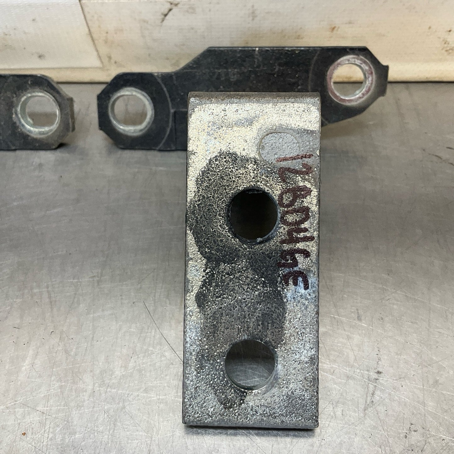 08-15 G37 Q60 Coupe Front Driver Door Hinges 80420JL00A Oem 12Bd4Gg - On Point Parts Inc