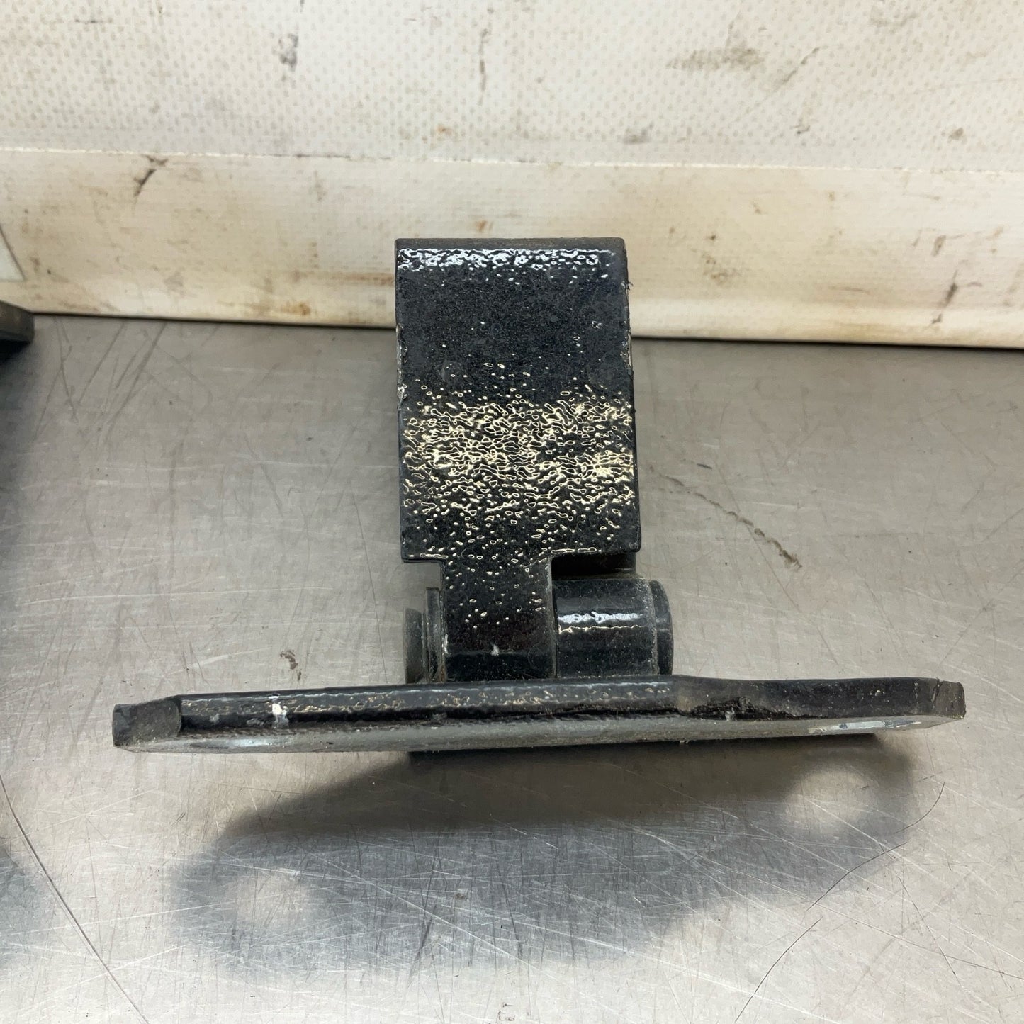 08-15 G37 Q60 Coupe Front Driver Door Hinges 80420JL00A Oem 12Bd4Gg - On Point Parts Inc