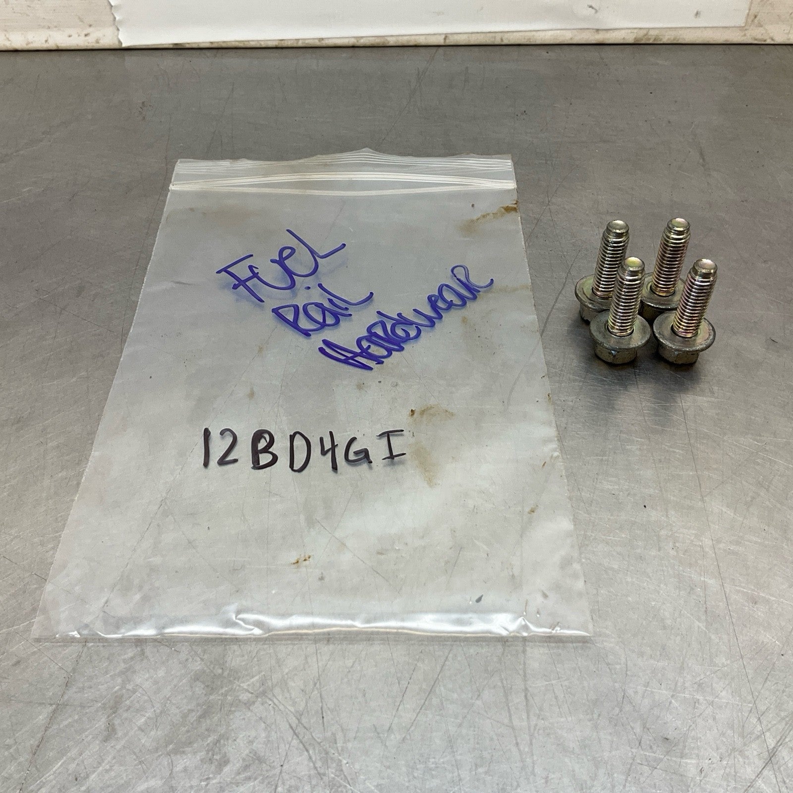 2015 Infiniti V36 G37 Fuel Injector Rail Bolts Oem 12Bd4Gi - On Point Parts Inc
