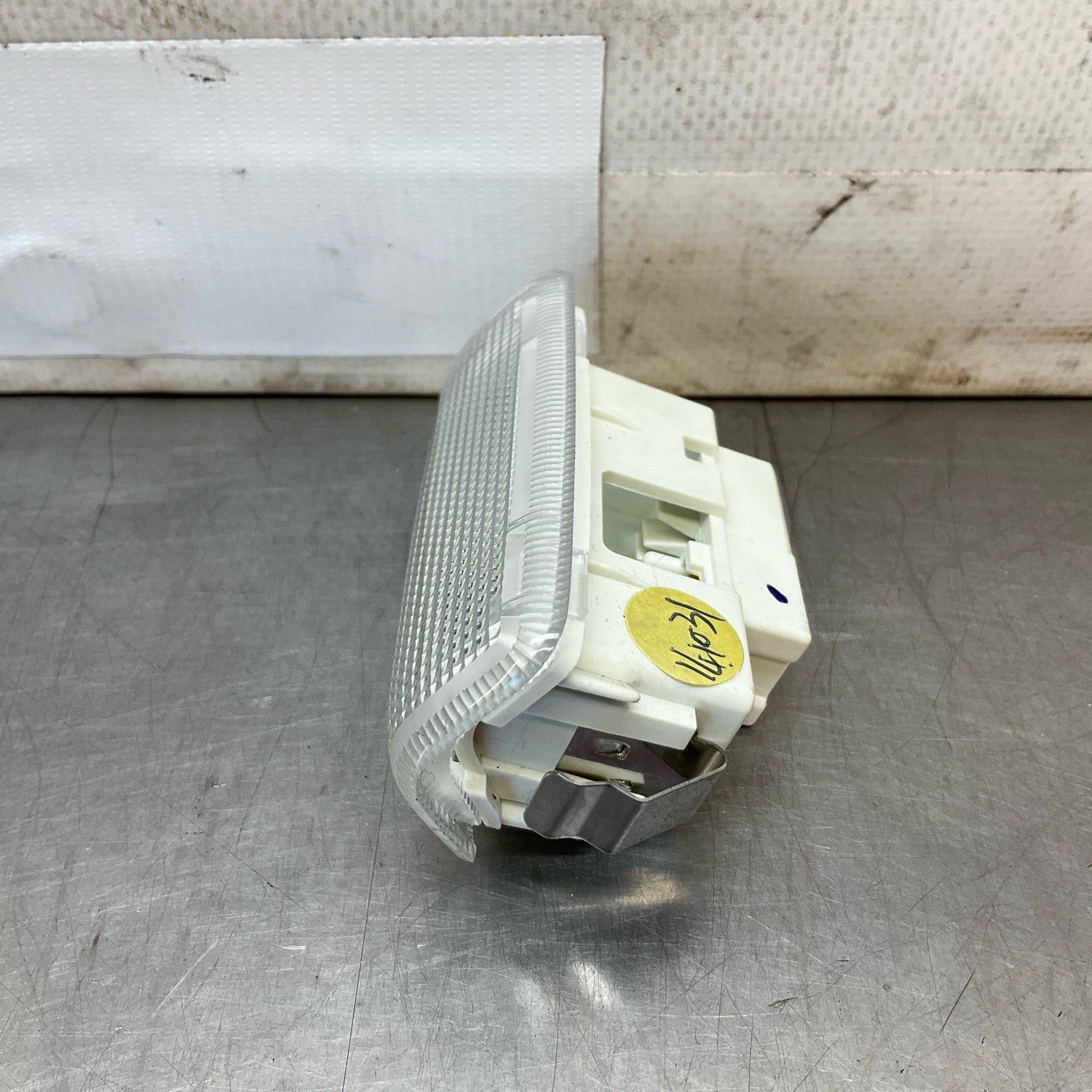 07-22 G35 G37 Q50 Q60 Front Driver Door Panel Step Lamp 264201NZ0A