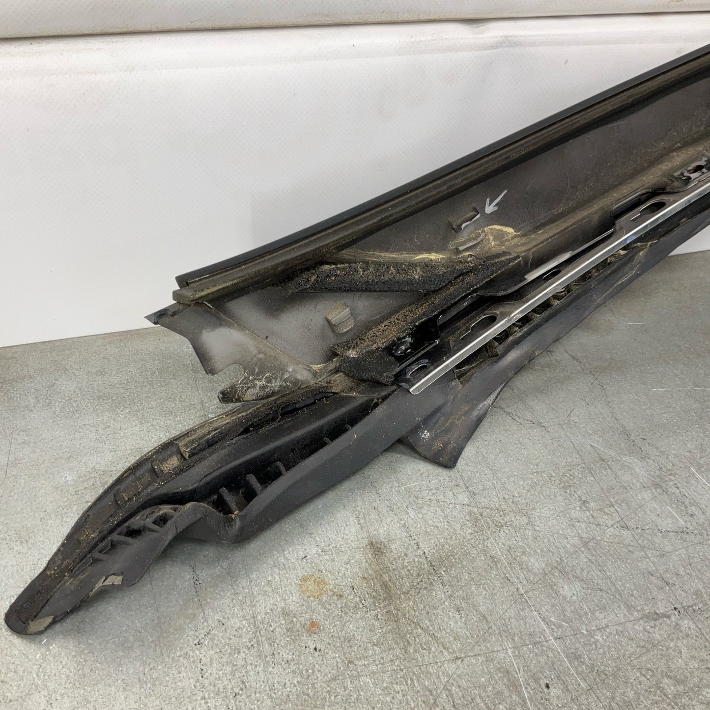 08-15 G37 Q60 Coupe Passenger Exterior A Pillar Trim 76836JU67A Oem 12Bd4G2 - On Point Parts Inc