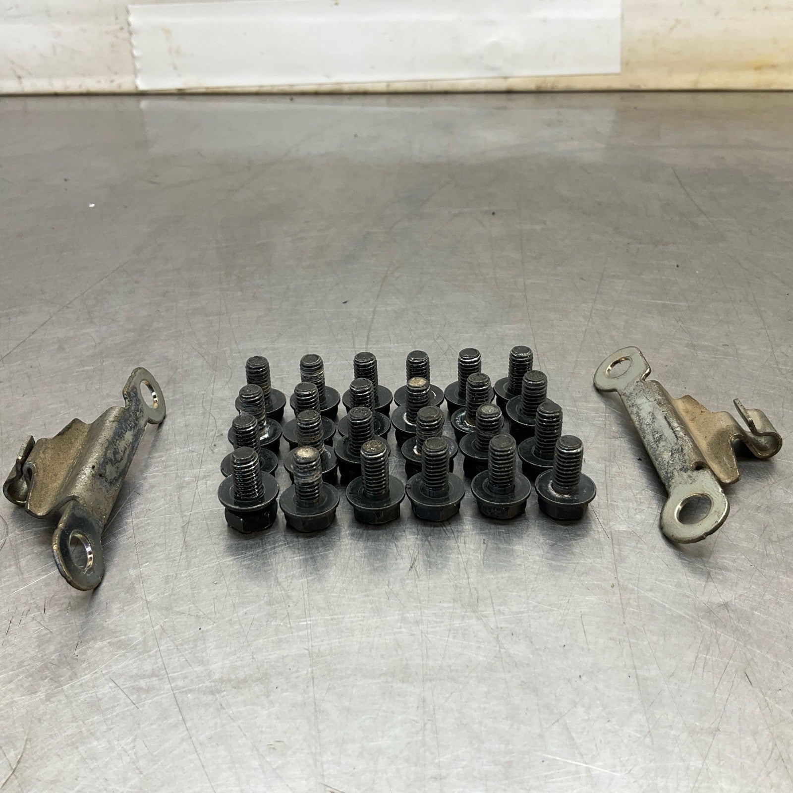 2015 Infiniti V36 G37 A/T Oil Pan Hardware Oem 12Bd4Gi - On Point Parts Inc