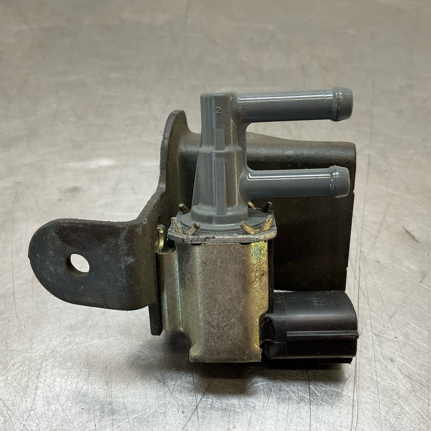 03-06 350Z G35 Fuel Vapor Canister Purge Valve 14930Cd700 Oem Kyf - On Point Parts Inc