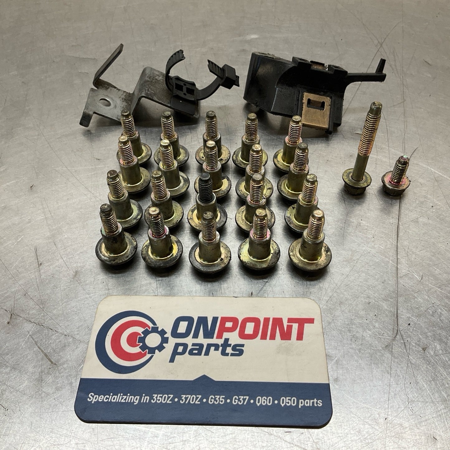 03-06 350Z G35 Vq35De Valve Cover Hardware Oem Kyf - On Point Parts Inc