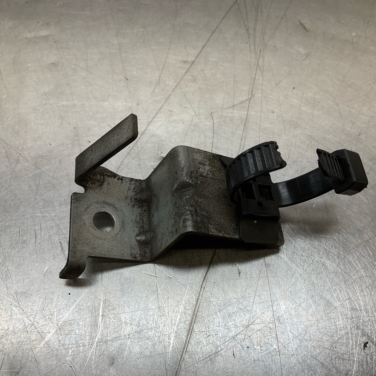 03-06 350Z G35 Vq35De Valve Cover Hardware Oem Kyf - On Point Parts Inc