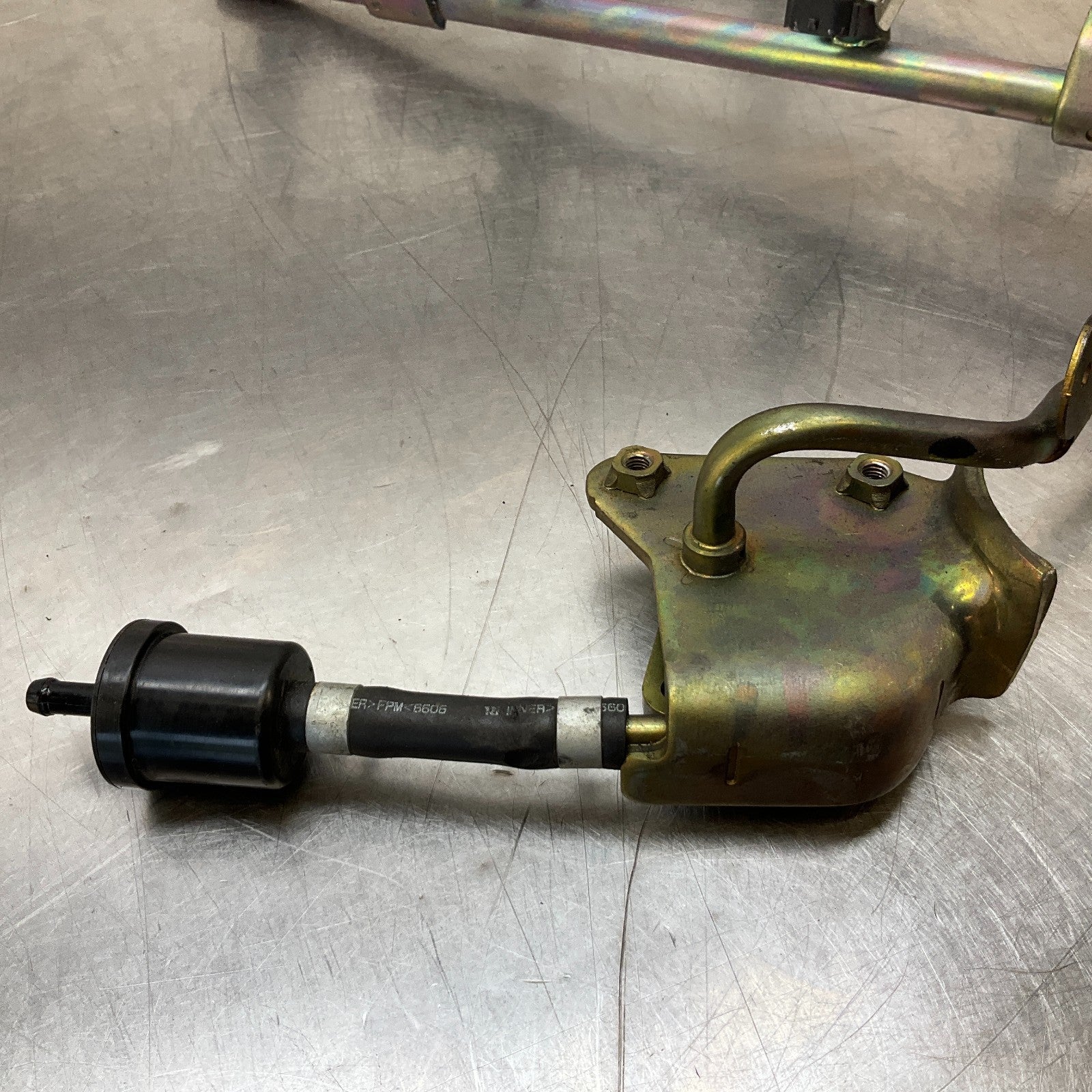 04-06 350Z G35 Vq35De Fuel Injector Rail 17521Ac700 Oem Kyf - On Point Parts Inc