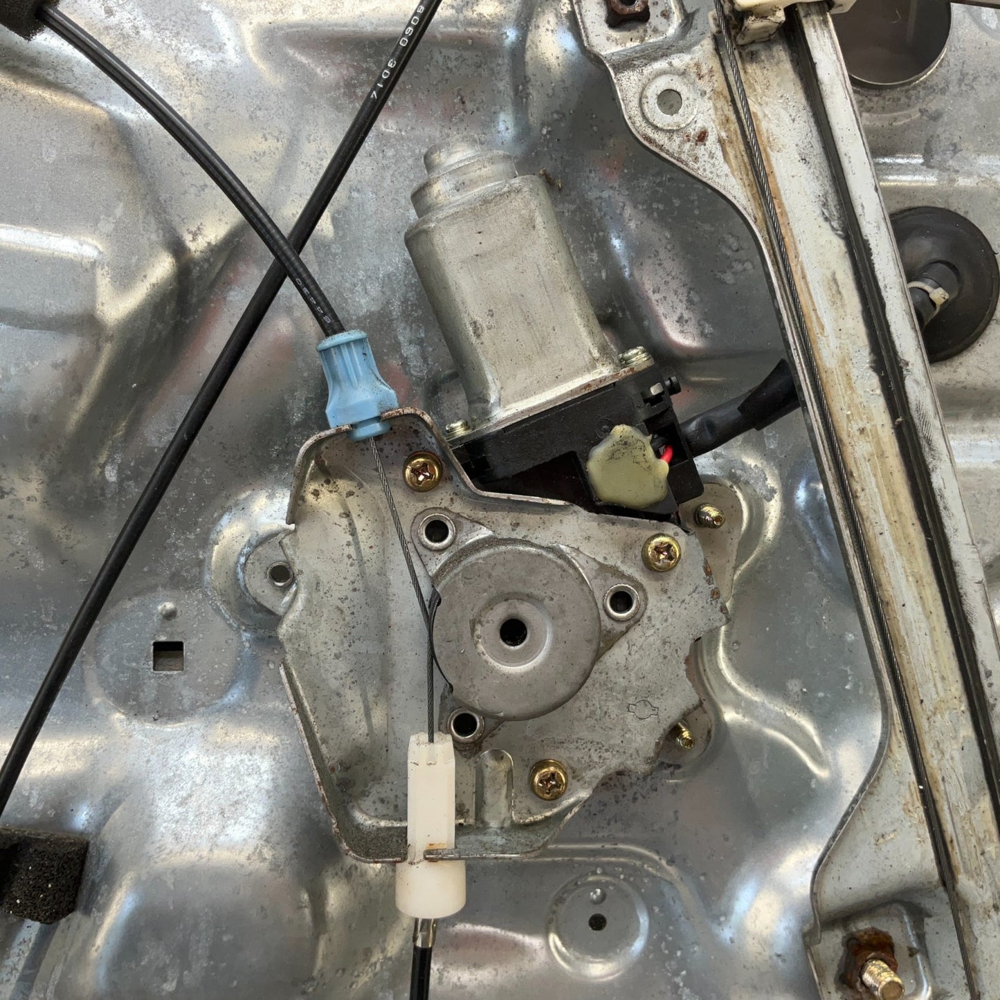 03-04 G35 Coupe Front Passenger Window Motor Regulator 80720Am803 Oem Gng - On Point Parts Inc