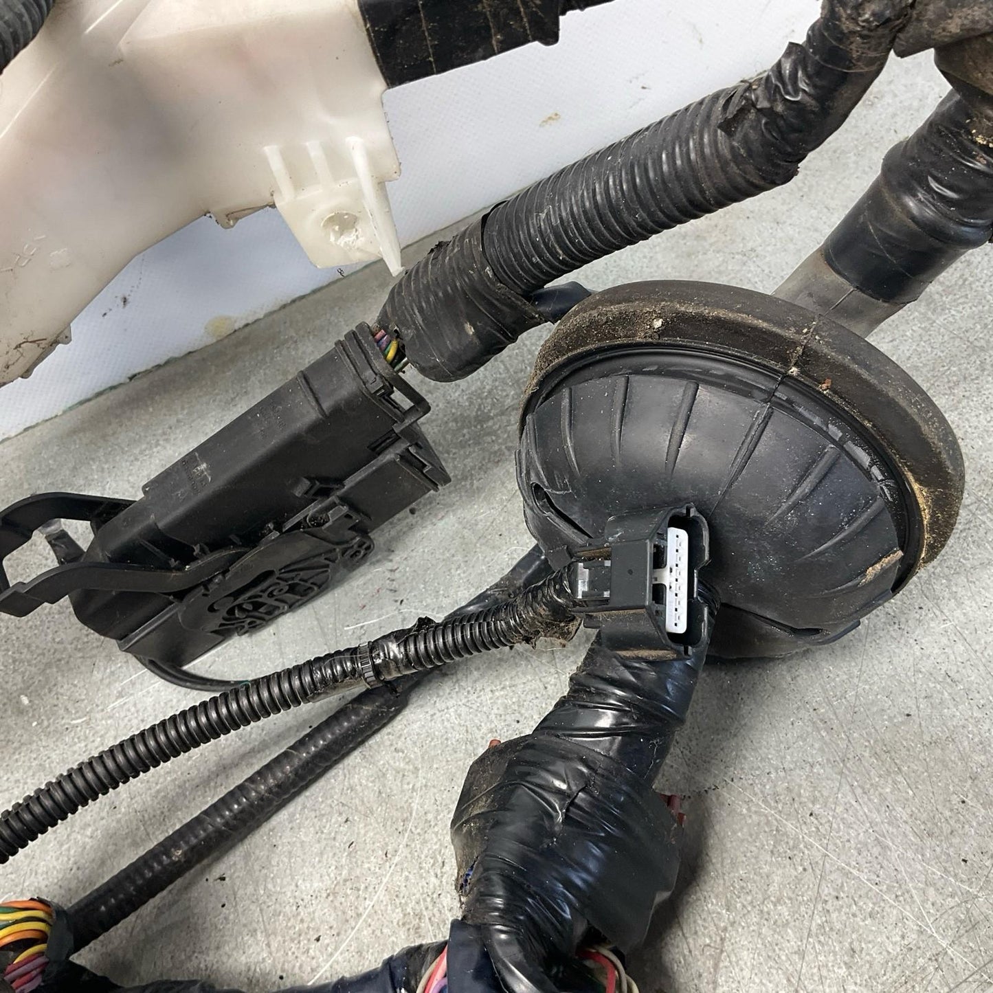 08-10 Infiniti G35 G37 VQ37VHR Auto Engine Bay Wire Harness 240121NC0B OEM IPG