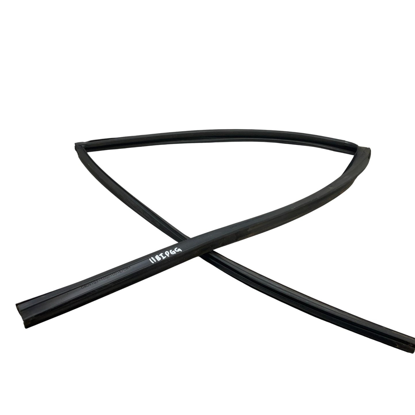 07-12 Infiniti G35 G37 Rear LH Sedan Door Glass Weatherstrip 82331JK00A OEM IPG