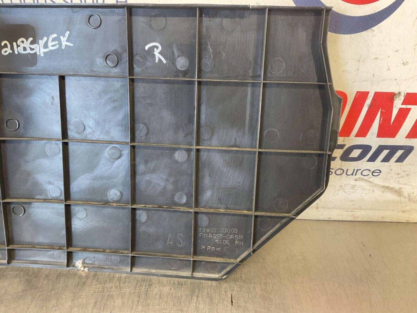 03-09 Nissan 350Z Passenger Right Front Lower Kick Panel 66900CD000 OEM 21BGKEE