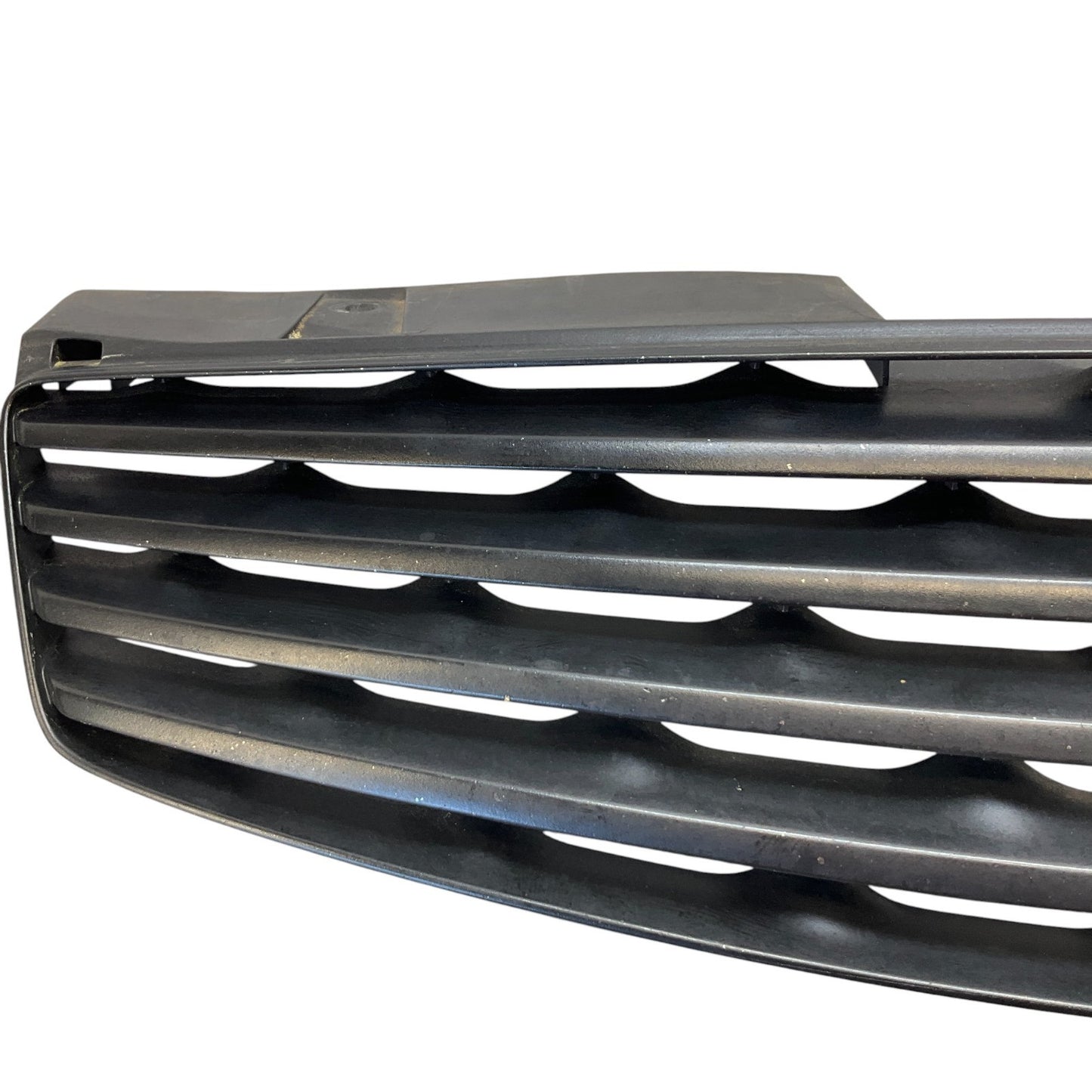03-07 Infiniti G35 Coupe Front Bumper Grille with Emblem 62070AM800 OEM K1F