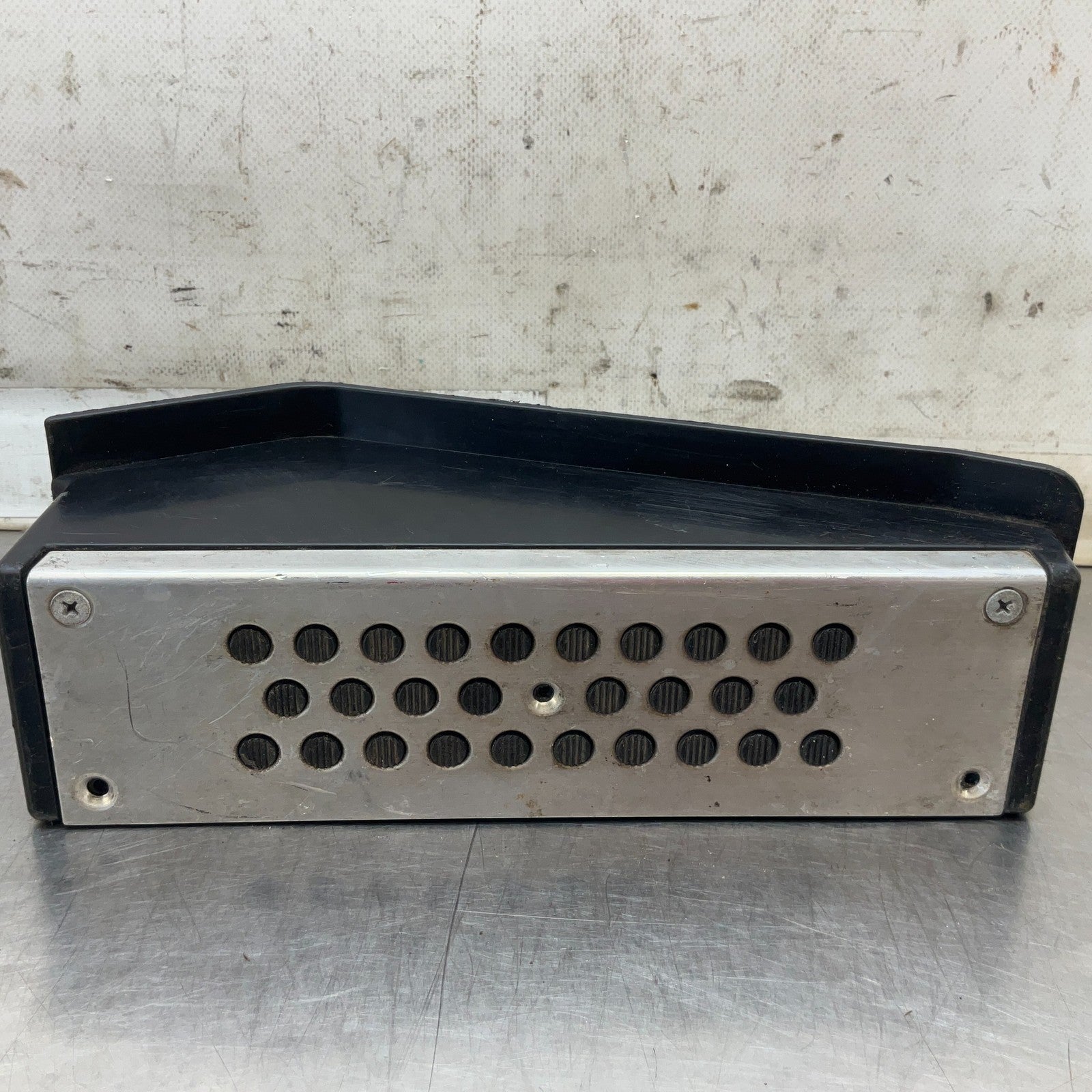 03-09 Nissan 350Z Driver Front Dead Pedal Foot Rest 67840CD01A OEM 14Bcrga