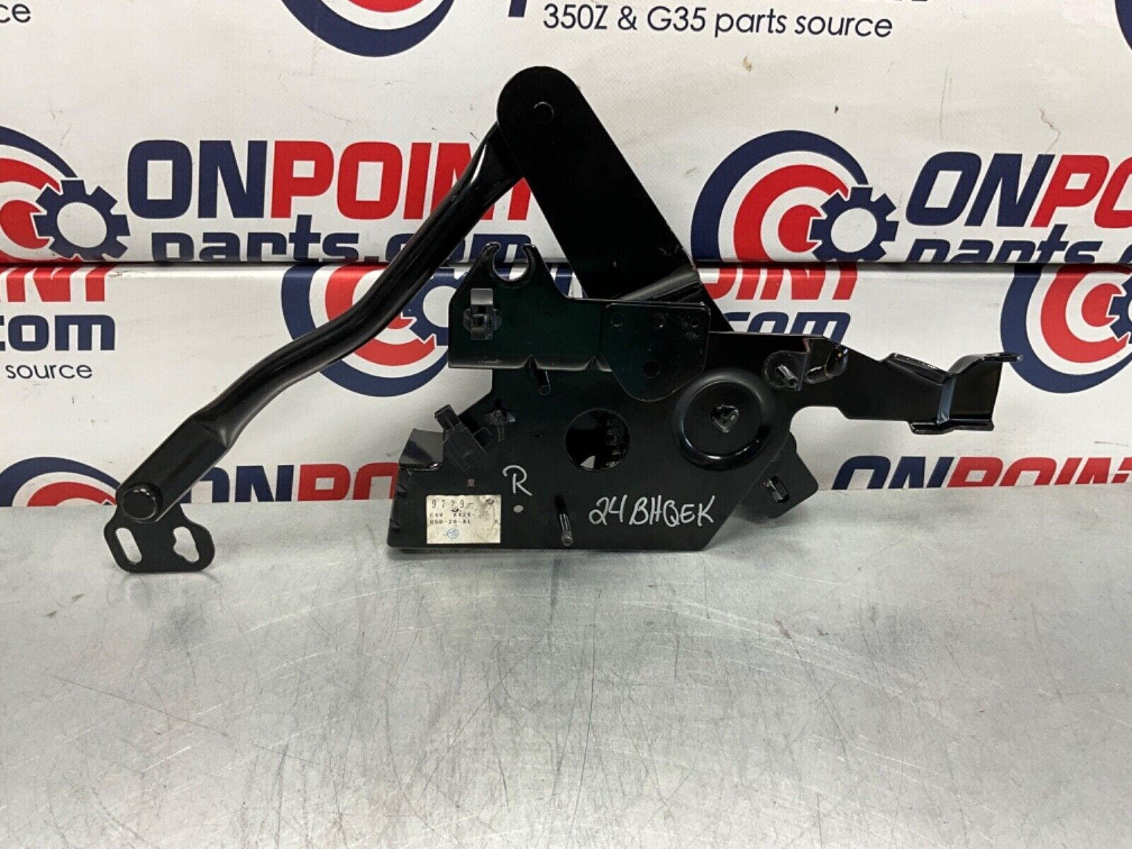 03-09 Nissan 350Z Convertible Right Tonneau Lid Lift Hinge 97294CE420 OEM HQE