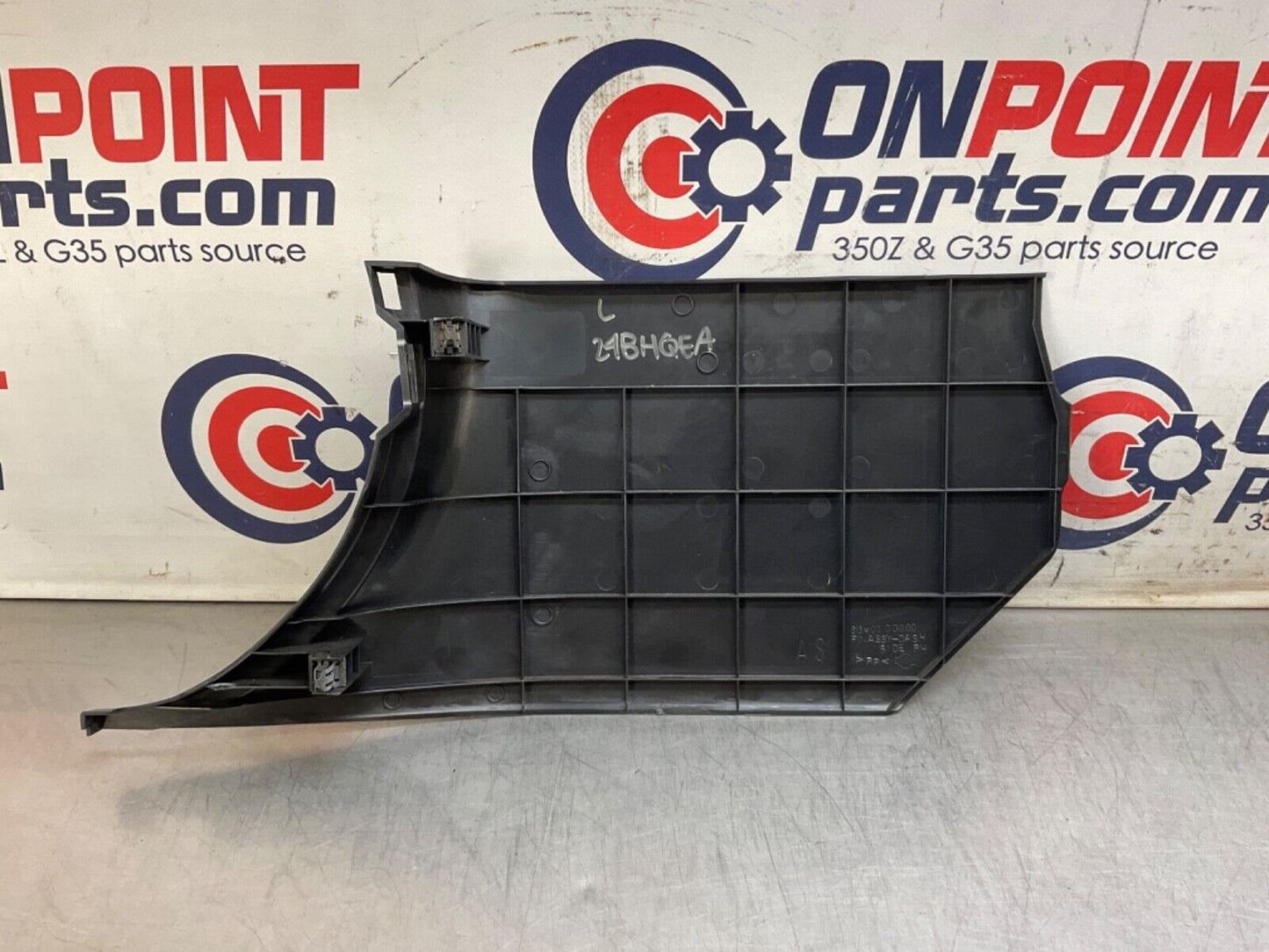 03-09 Nissan 350Z Passenger Right Lower Kick Panel 66900CD000 OEM 24BHQEE