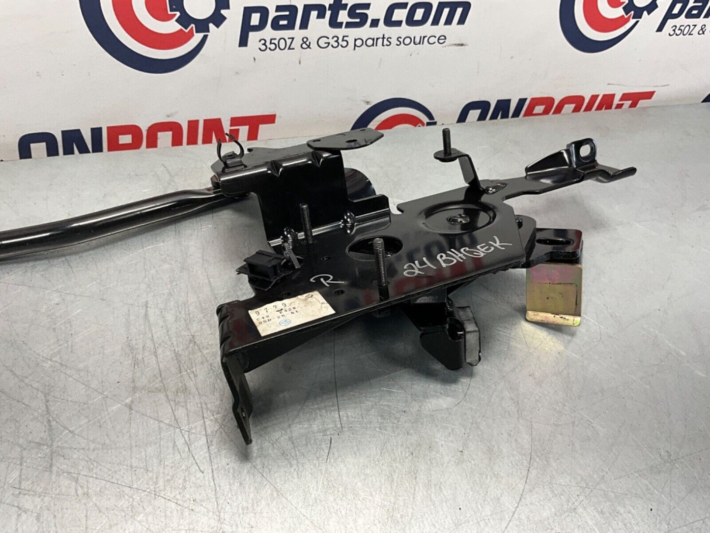 03-09 Nissan 350Z Convertible Right Tonneau Lid Lift Hinge 97294CE420 OEM HQE