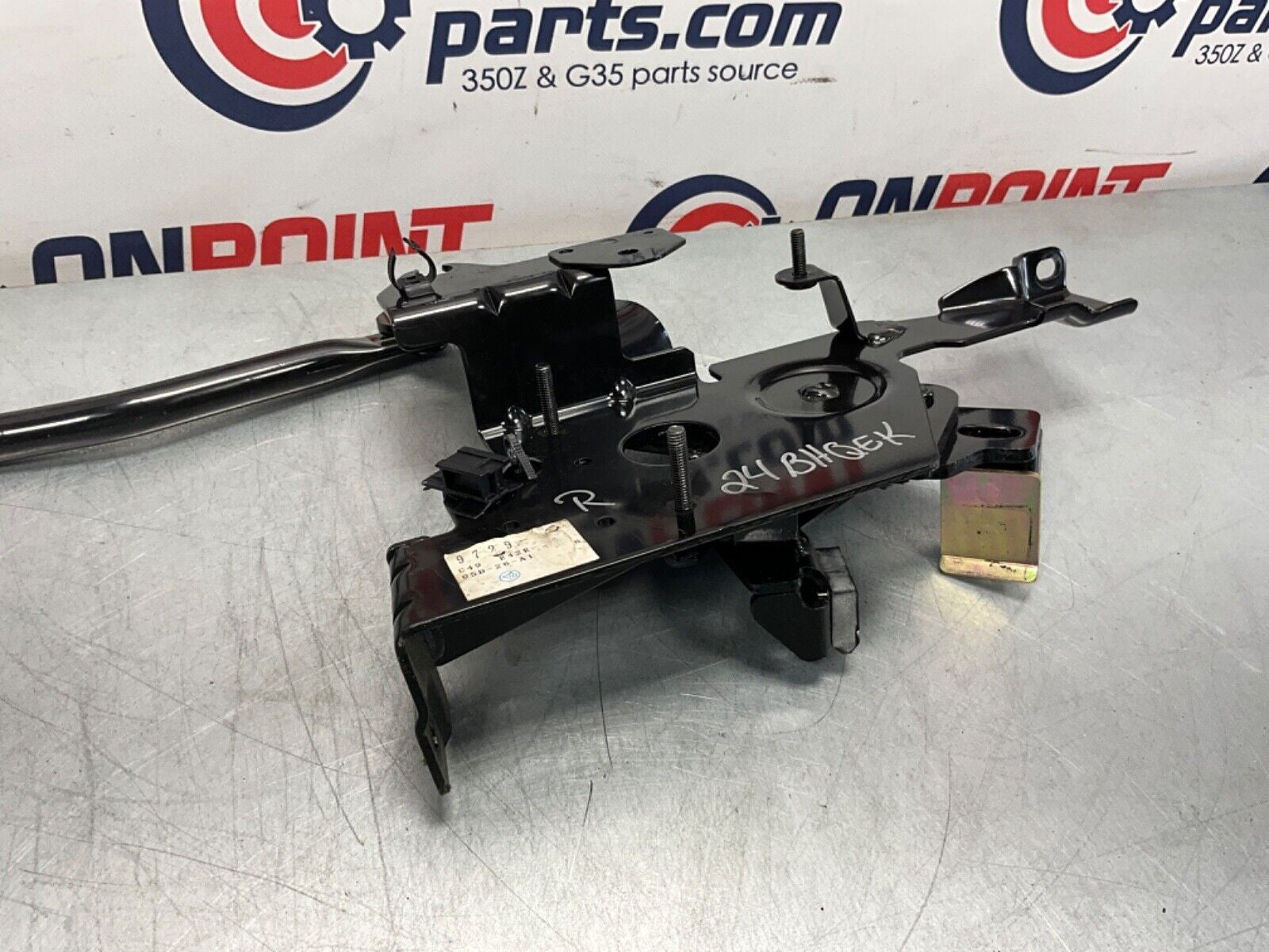 03-09 Nissan 350Z Convertible Right Tonneau Lid Lift Hinge 97294CE420 OEM HQE