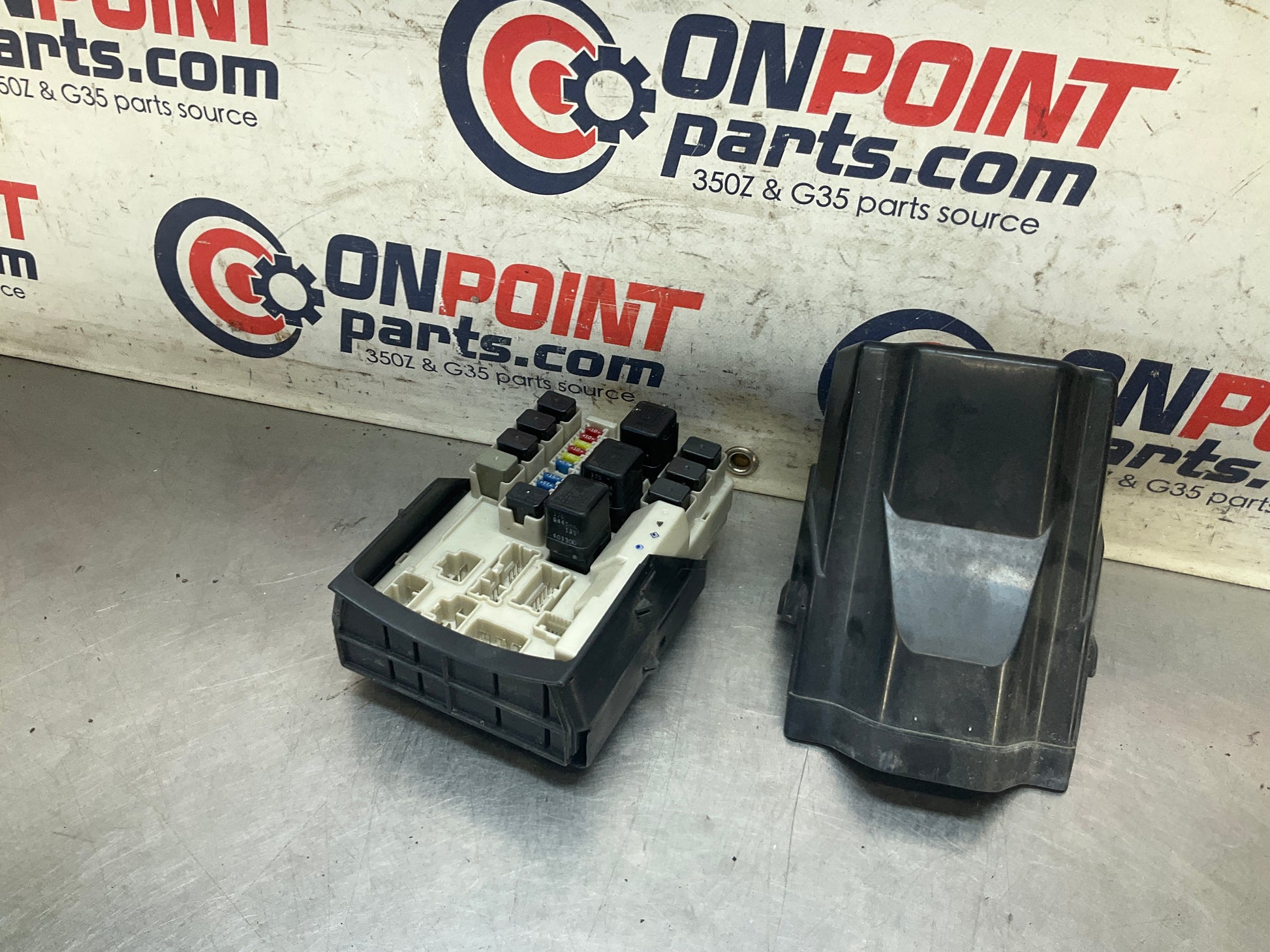 2004 Nissan Z33 350Z Ipdm Engine Large Fuse Relay Module Box Oem - On Point Parts Inc