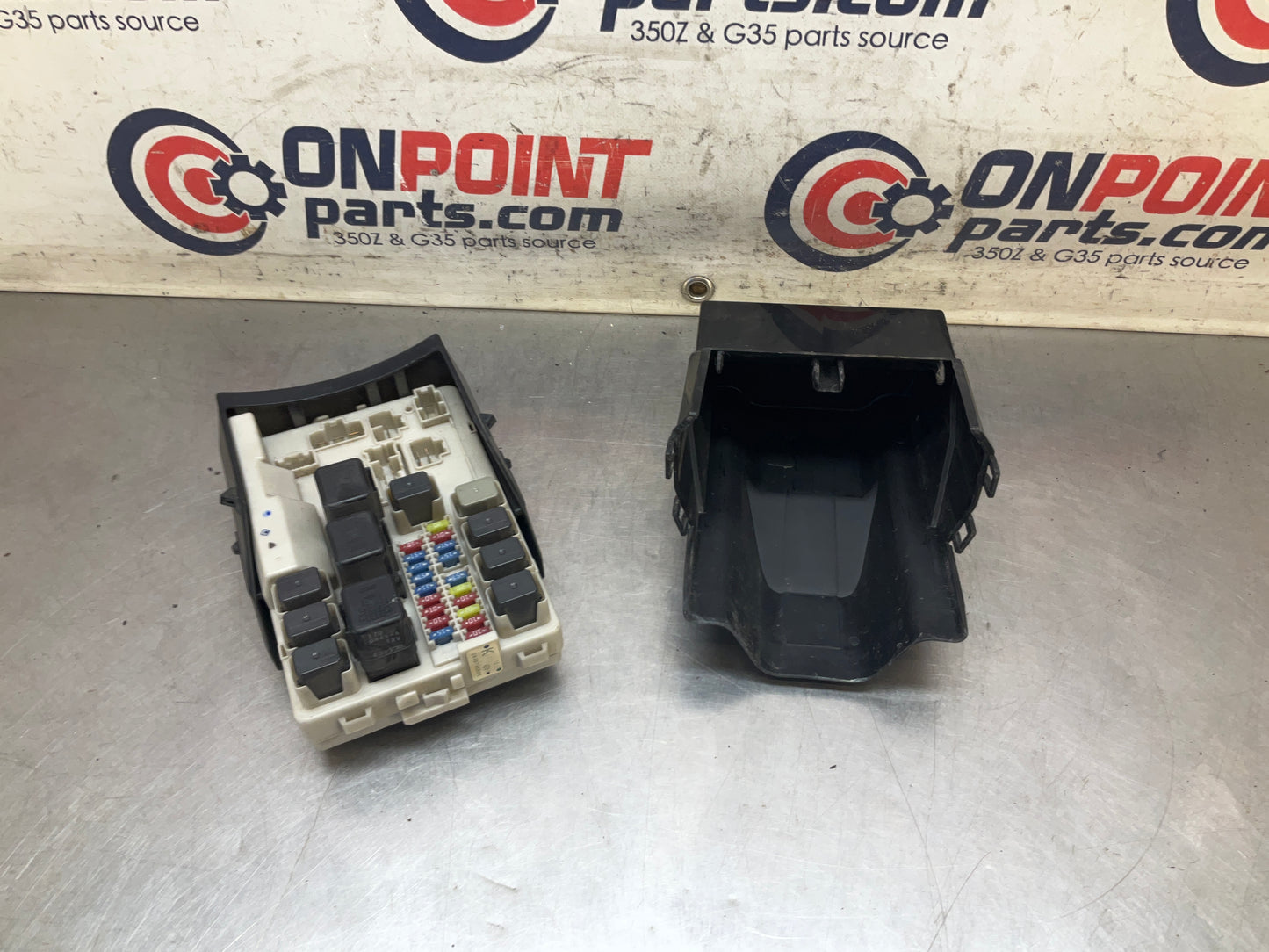2004 Nissan Z33 350Z Ipdm Engine Large Fuse Relay Module Box Oem - On Point Parts Inc