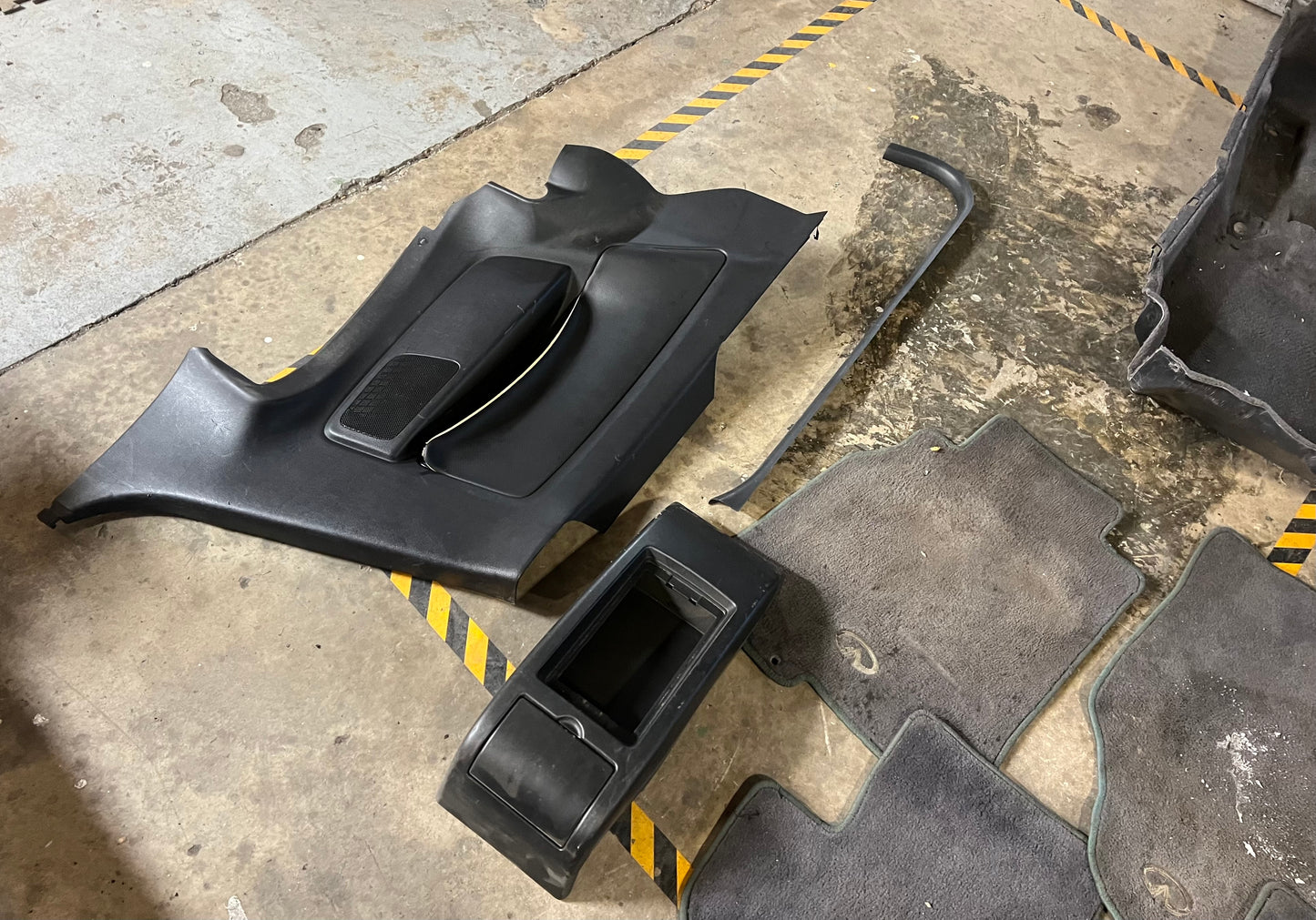 2005 Infiniti G35 Coupe Black Interior Bundle - On Point Parts Inc