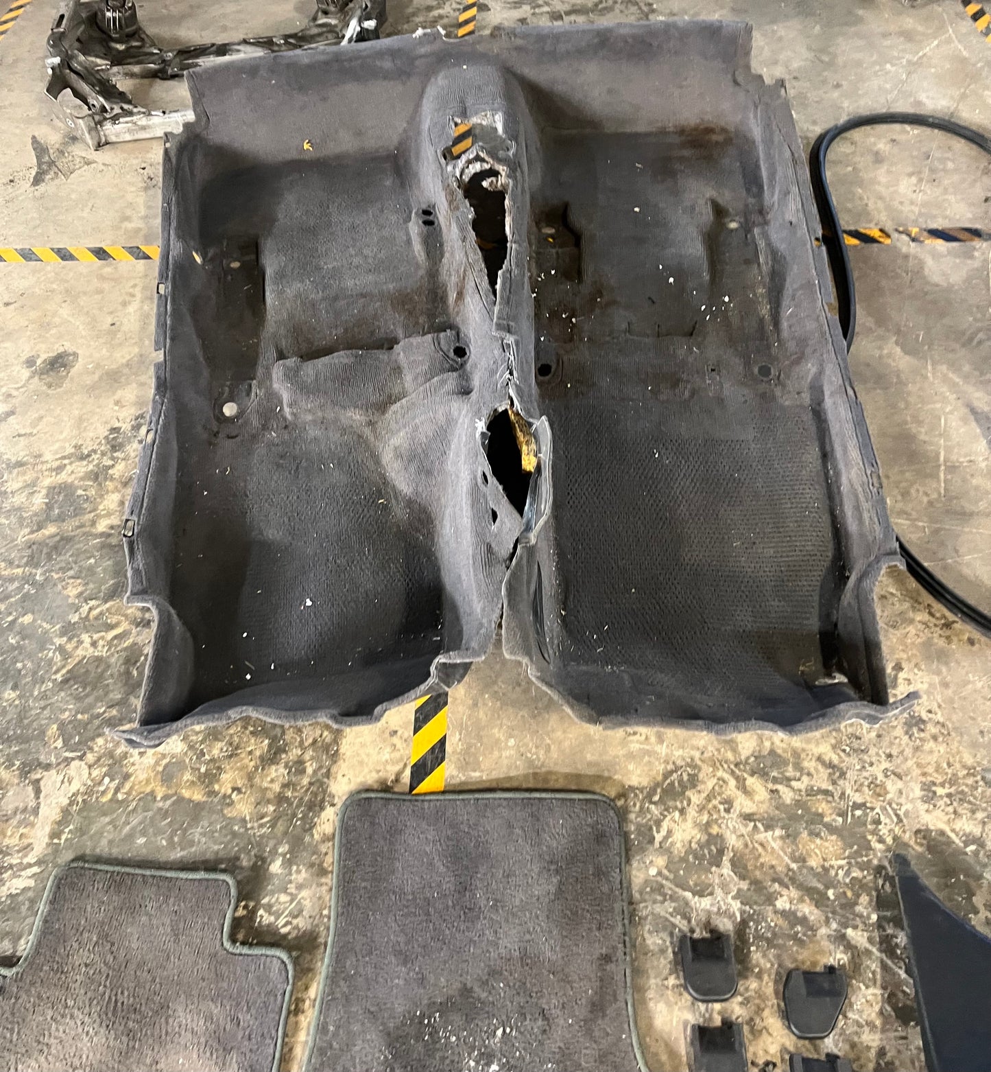 2005 Infiniti G35 Coupe Black Interior Bundle - On Point Parts Inc