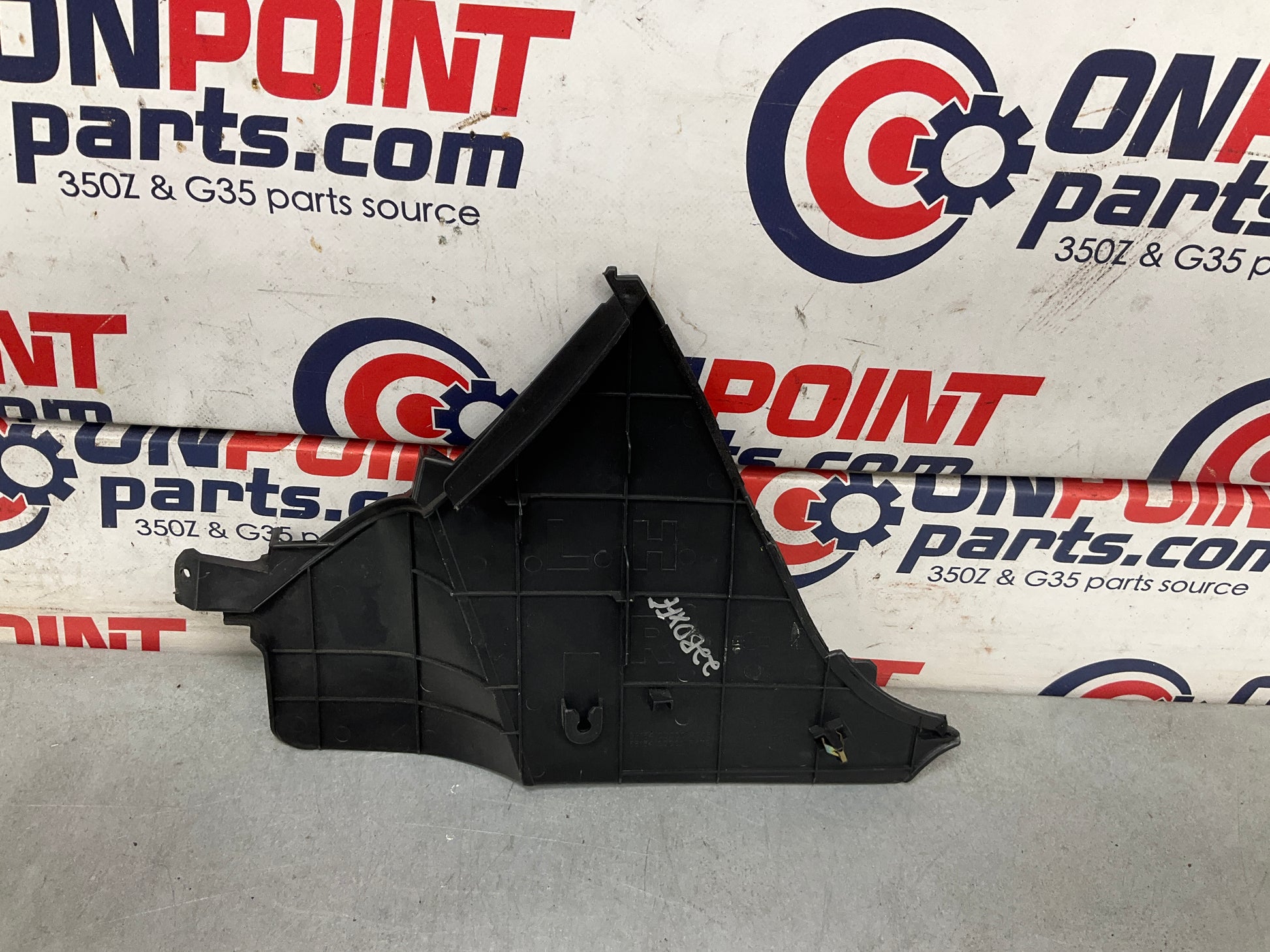 2003 Nissan Z33 350Z Front Passenger Kick Panel Trim Oem 22Bdxfe - On Point Parts Inc