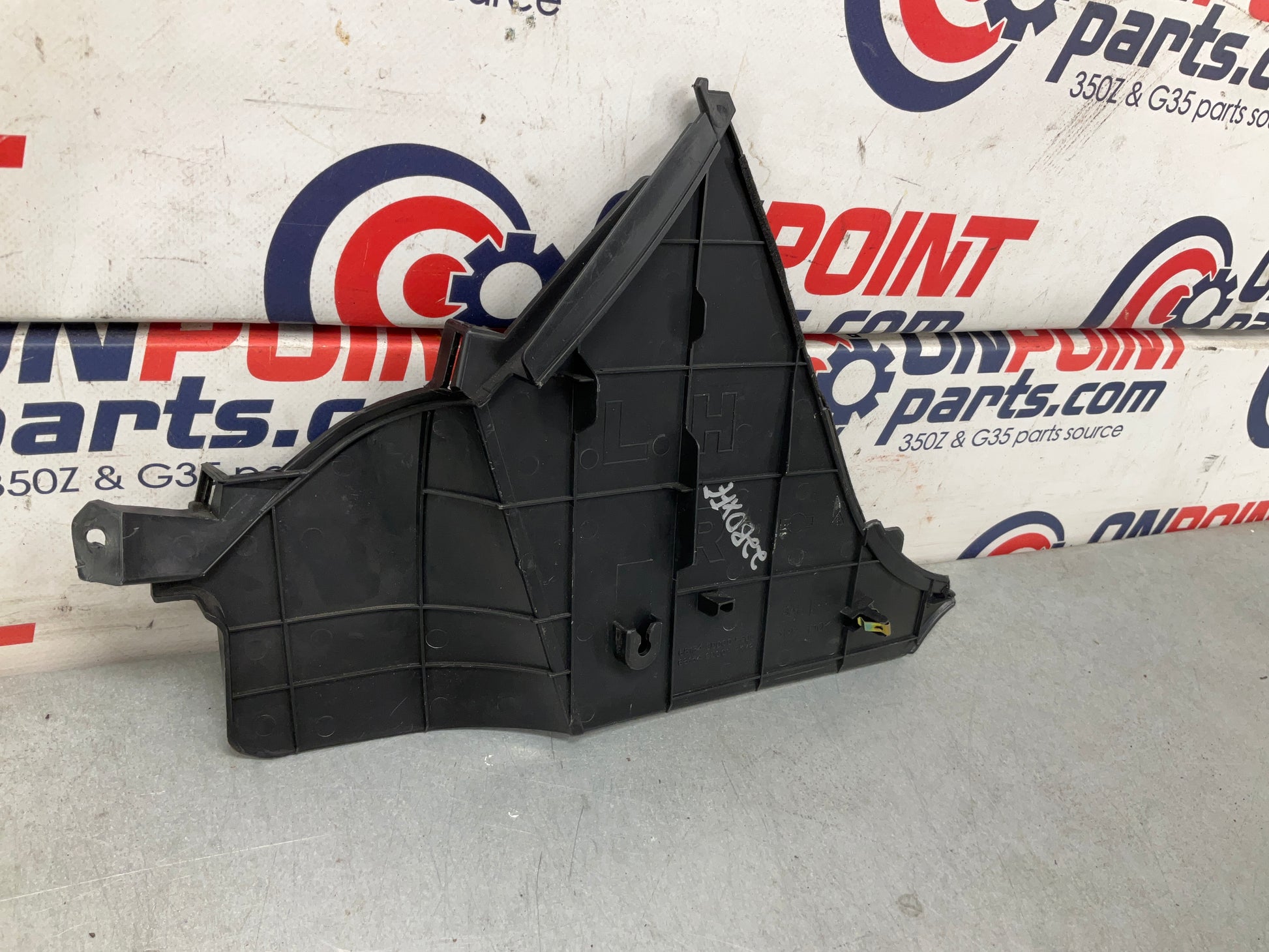 2003 Nissan Z33 350Z Front Passenger Kick Panel Trim Oem 22Bdxfe - On Point Parts Inc
