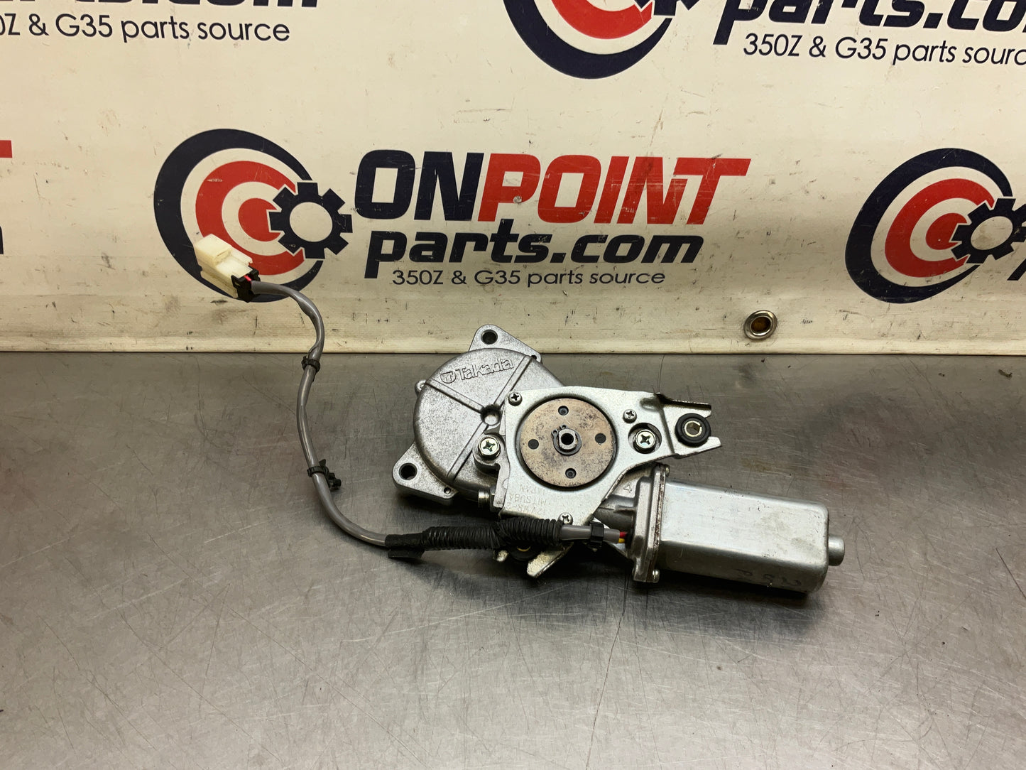 2004 Nissan 350Z Passenger Right Convertible Tonneau Lift Motor OEM 25BF9EE - On Point Parts Inc
