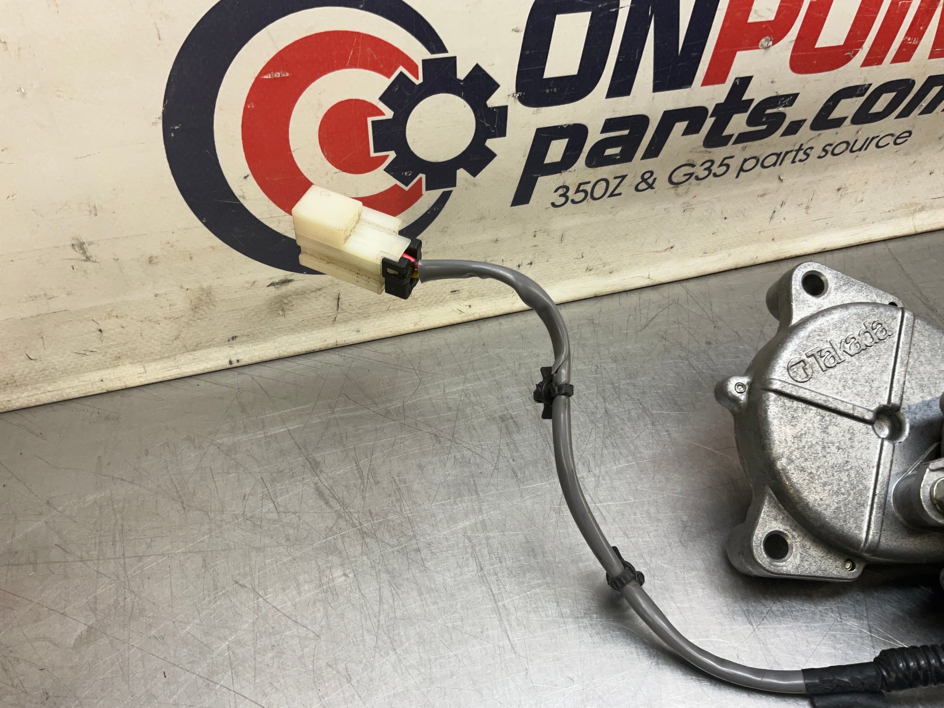 2004 Nissan 350Z Passenger Right Convertible Tonneau Lift Motor OEM 25BF9EE - On Point Parts Inc