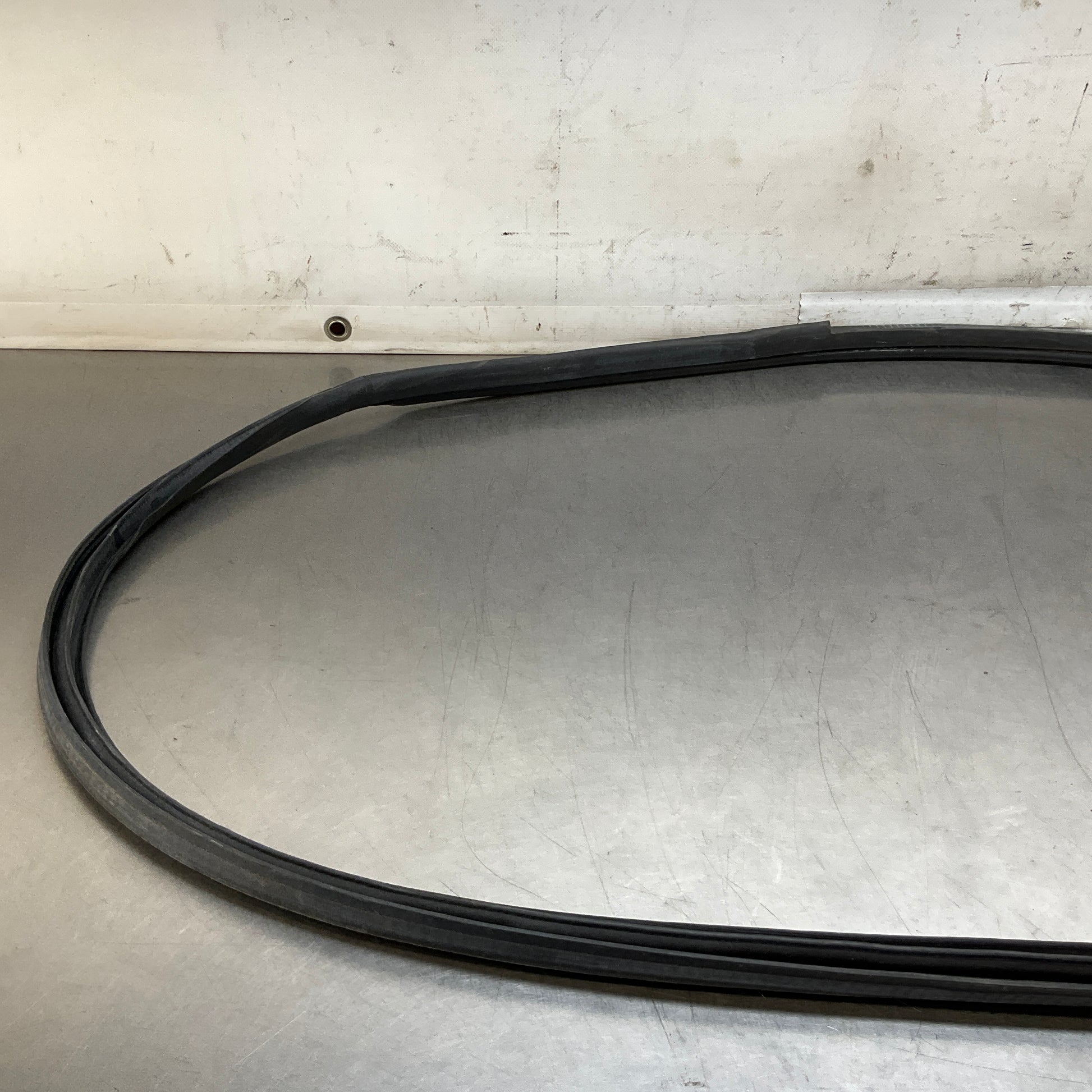 2004 Nissan Z33 350Z Driver Left Door Frame Weatherstrip Seal Oem 25Bdqfa - On Point Parts Inc