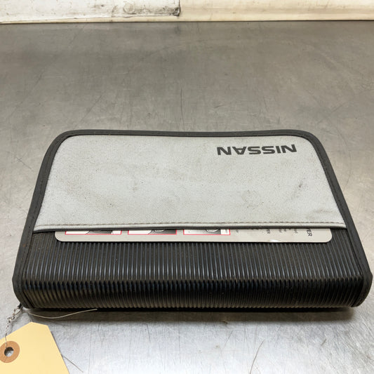 2005 Nissan Z33 350Z Owners Manual Case Oem 11Bfyfc - On Point Parts Inc