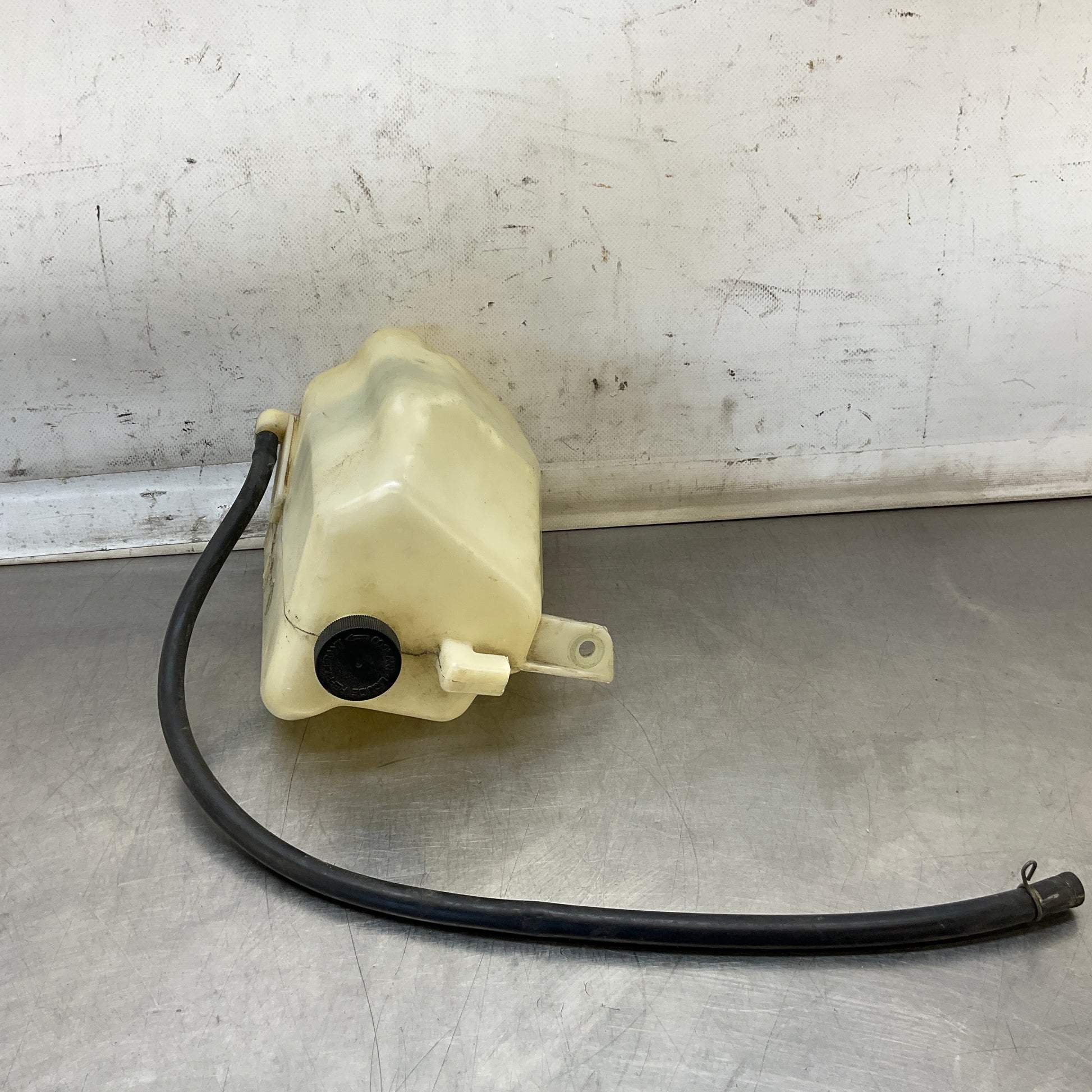 2004 Nissan Z33 350Z Coolant Antifreeze Overflow Reservoir Tank Oem 24Bbqgi - On Point Parts Inc