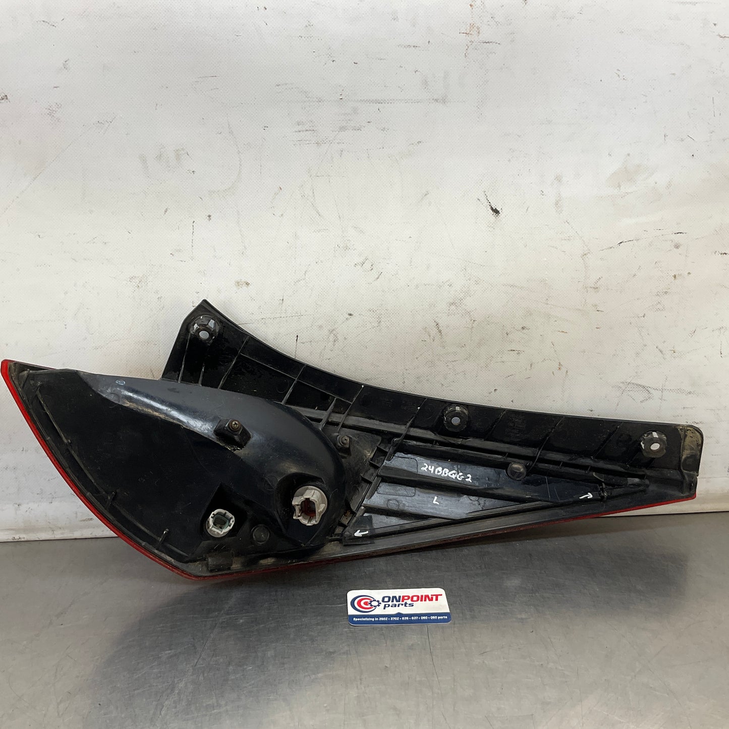 2004 Nissan Z33 350Z Rear Driver Tail Light Assembly Oem 24Bbqg2 - On Point Parts Inc