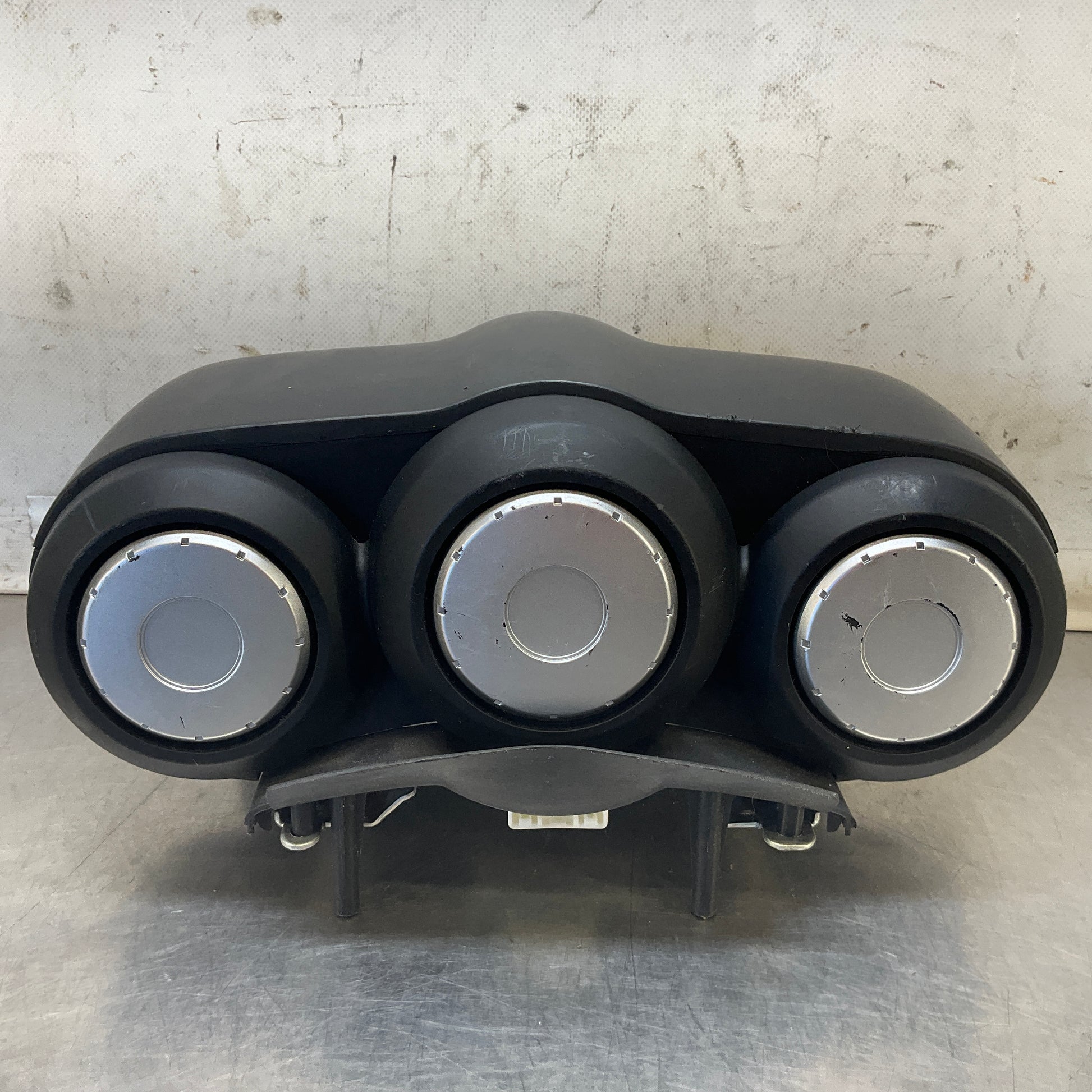 2005 Nissan Z33 350Z Speedometer Instrument Gauge Cluster AT 73k Oem 25Bhtfa - On Point Parts Inc