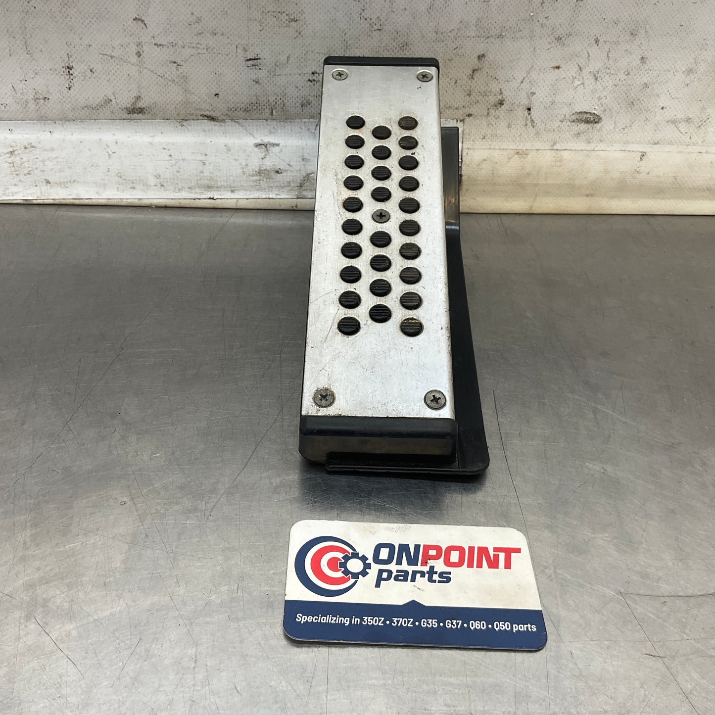 2008 Nissan Z33 350Z Front Driver Dead Pedal Foot Rest Oem 21Bljfa - On Point Parts Inc