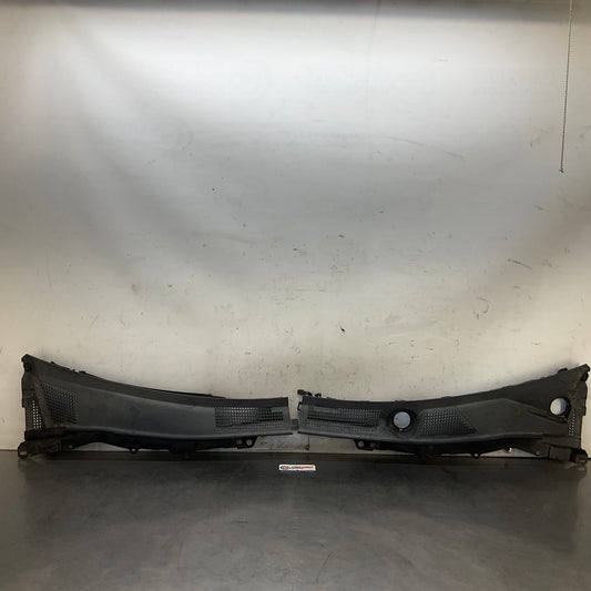 2012 Infiniti V36 G37 Front Windshield Cowl Wiper Cover Panel Oem 24Bcdg3 - On Point Parts Inc