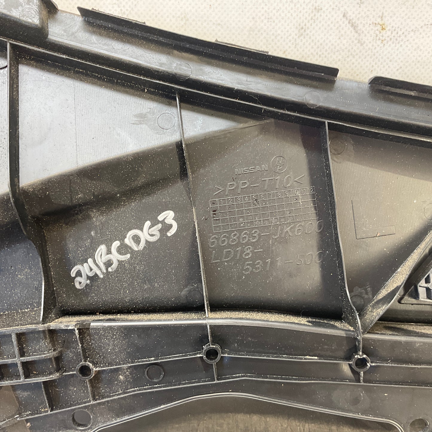 2012 Infiniti V36 G37 Front Windshield Cowl Wiper Cover Panel Oem 24Bcdg3 - On Point Parts Inc