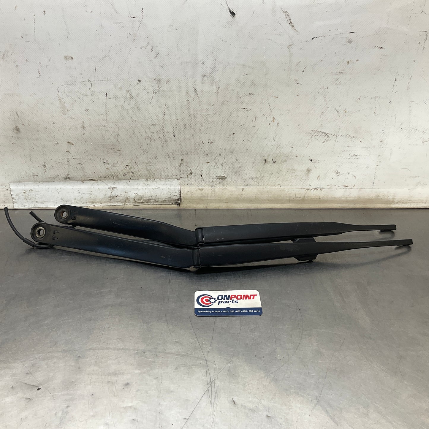 2004 Nissan Z33 350Z Front Windshield Wiper Arms Oem 24Bbqgi - On Point Parts Inc