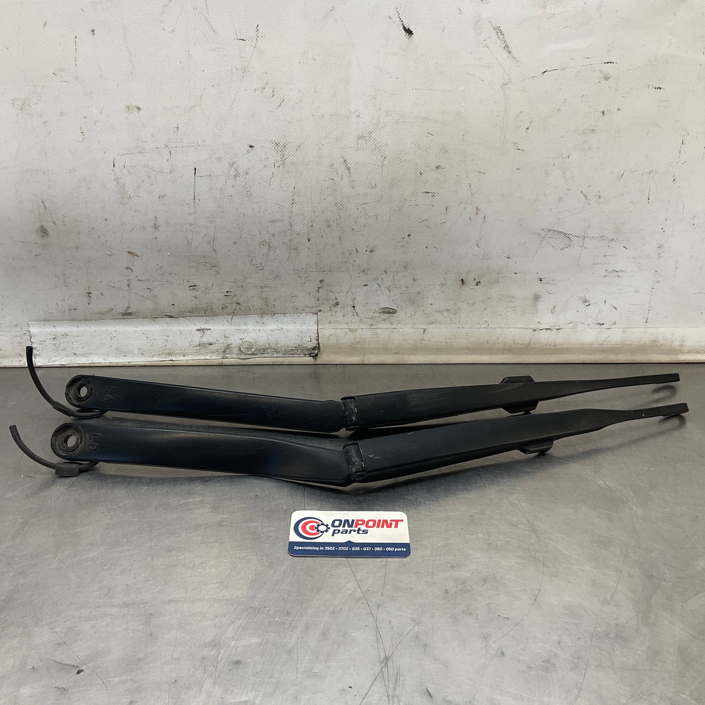 2005 Nissan Z33 350Z Left Right Windshield Wiper Arms OEM 24BHQE3 - On Point Parts Inc