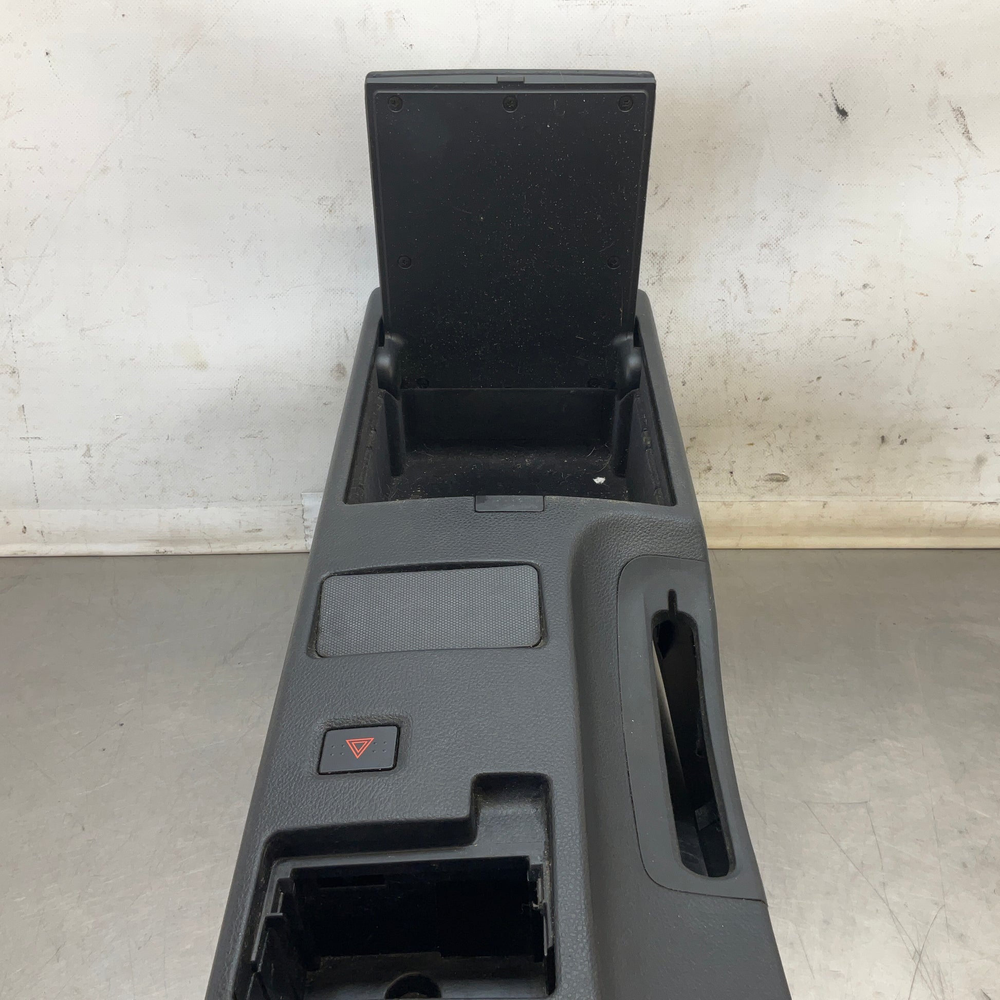 2004 Nissan Z33 350Z Center Console Storage Cubby AT Oem 25Bdqf7 - On Point Parts Inc