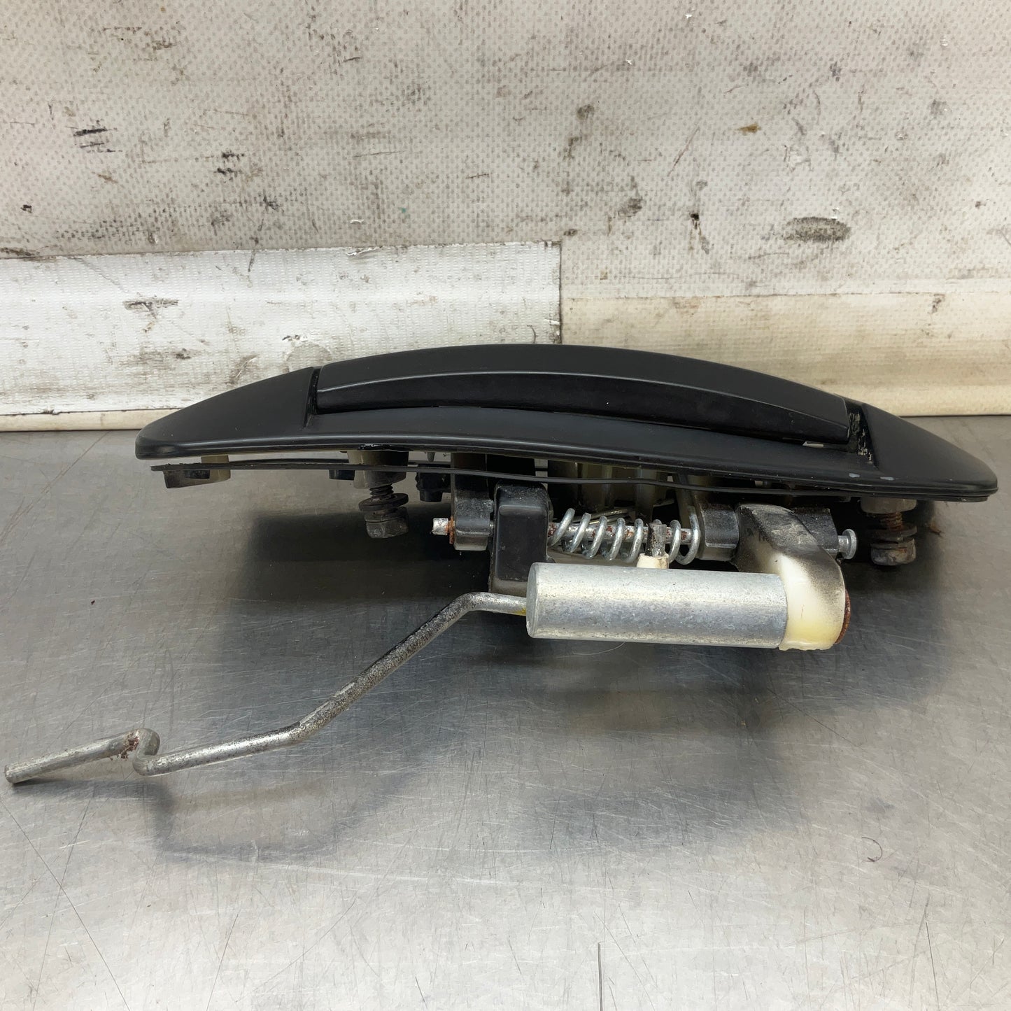 2004 Nissan Z33 350Z Passenger Exterior Door Handle  24Bbqge - On Point Parts Inc