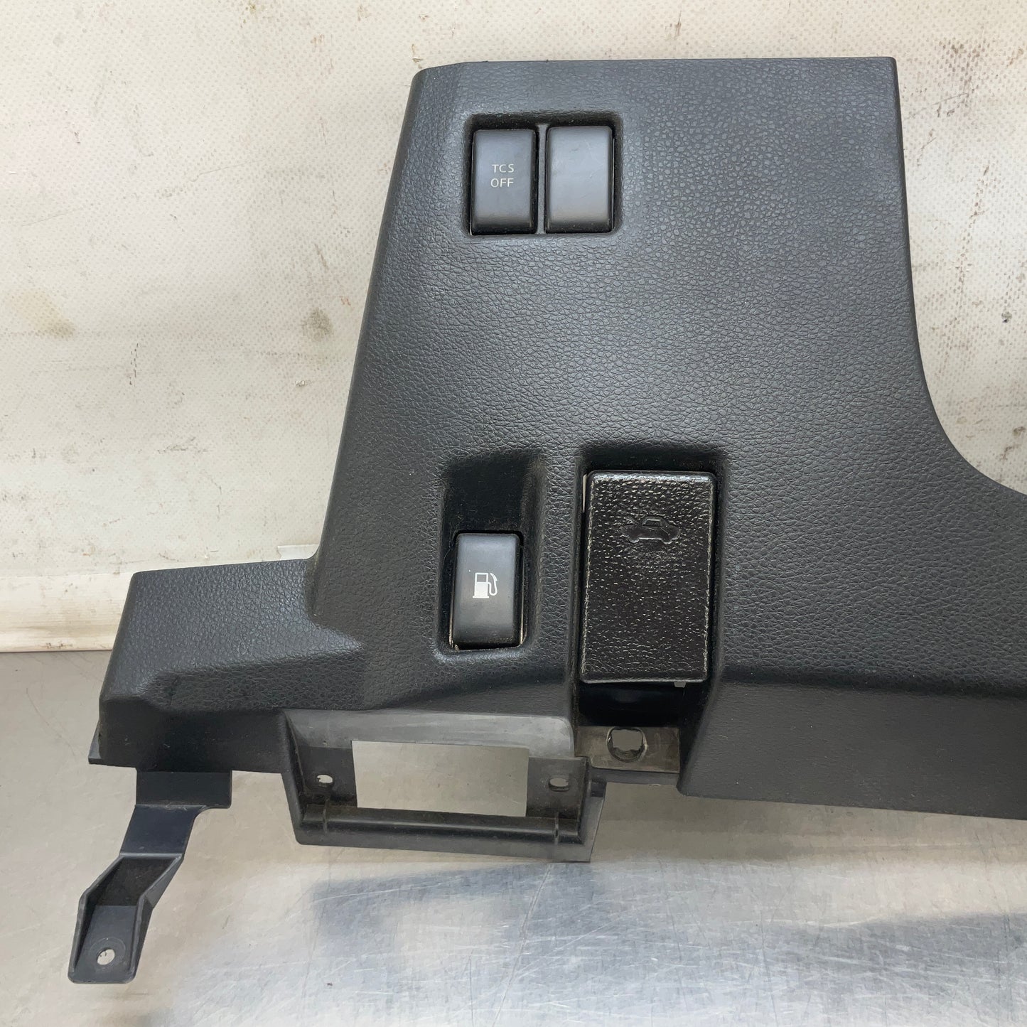 2004 Nissan Z33 350Z Lower Steering Coulmn Cover Panel with Switches OEM 14BALF7 - On Point Parts Inc